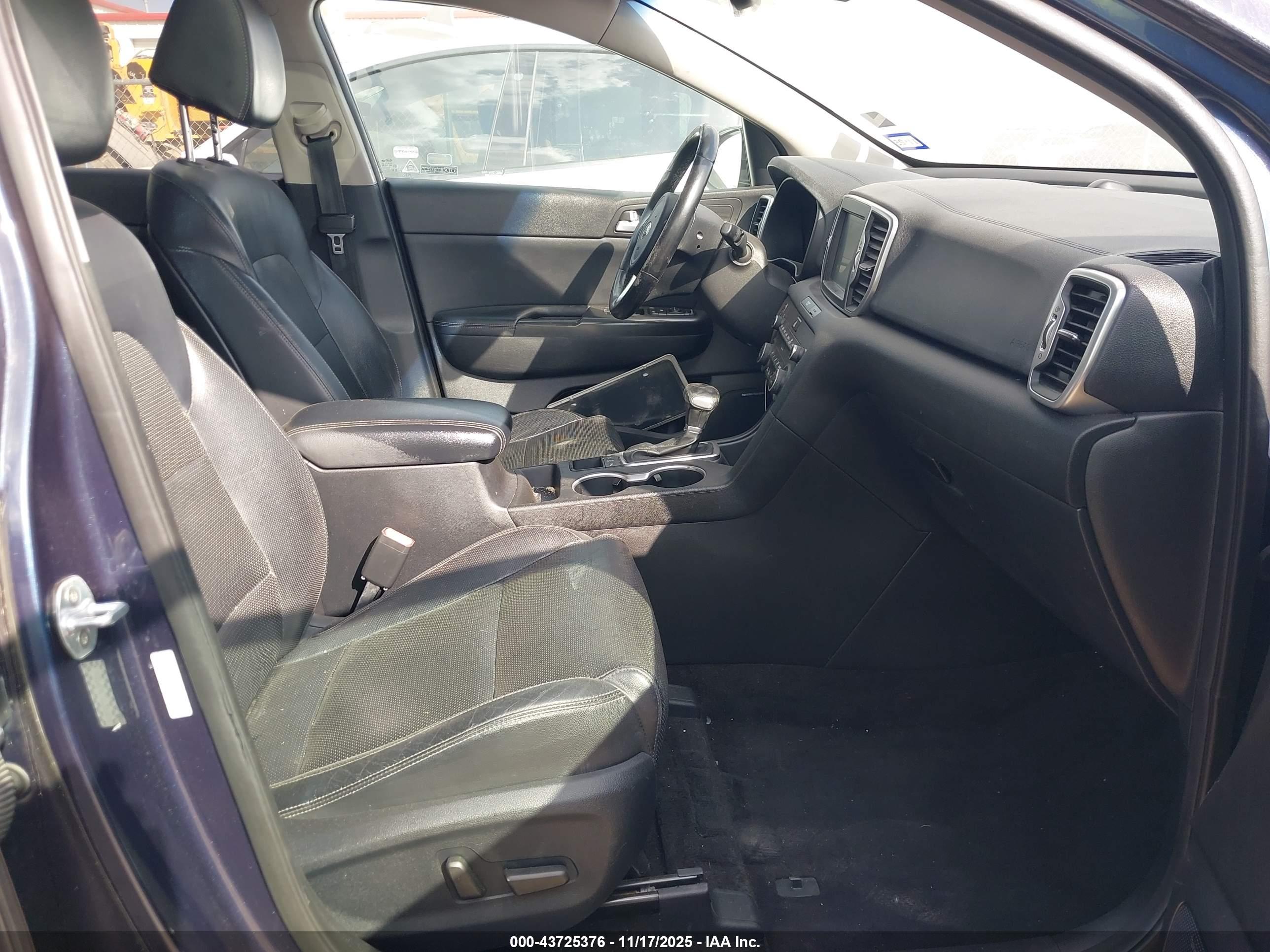 KIA SPORTAGE image 5