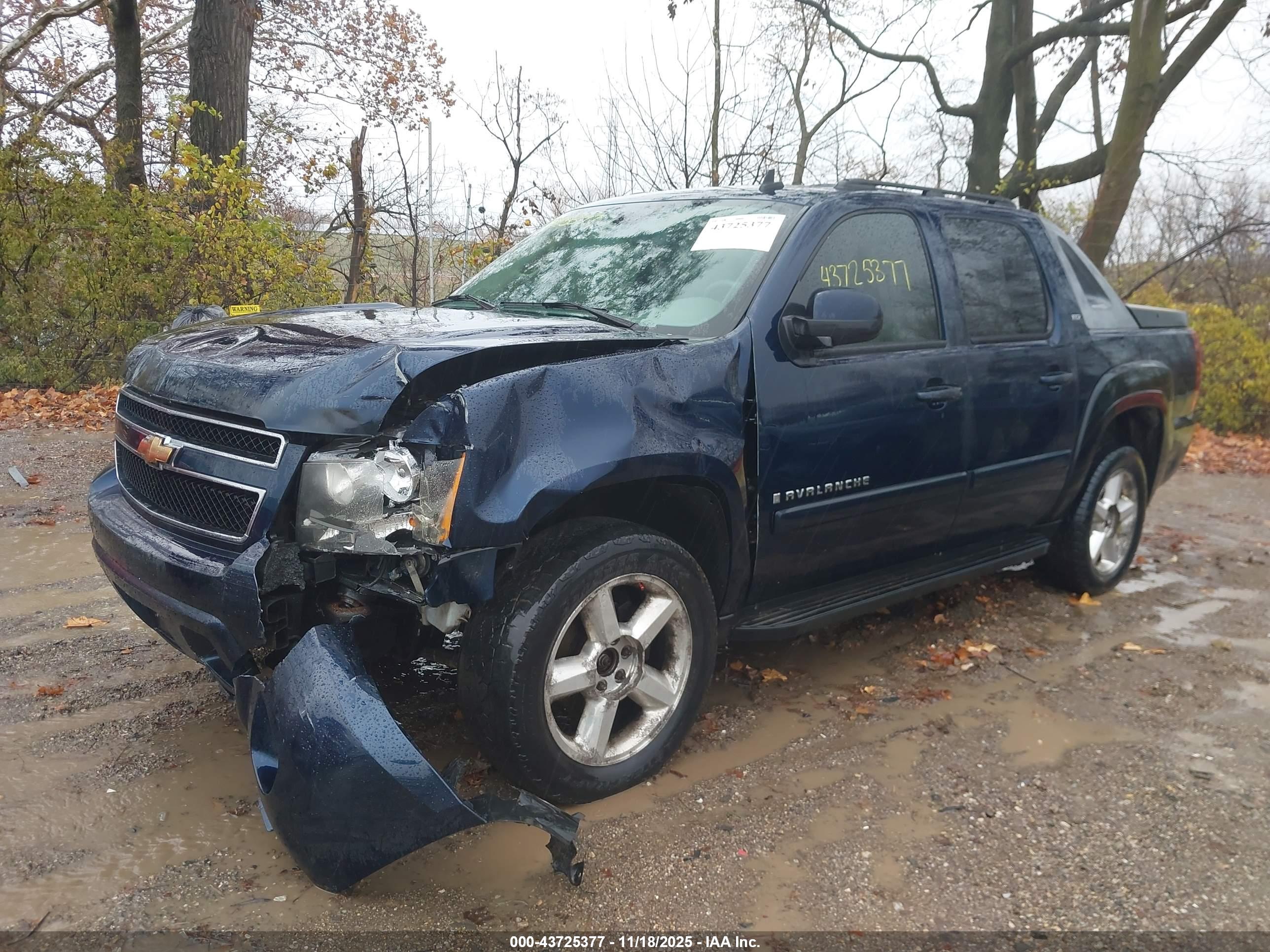 CHEVROLET AVALANCHE image 6