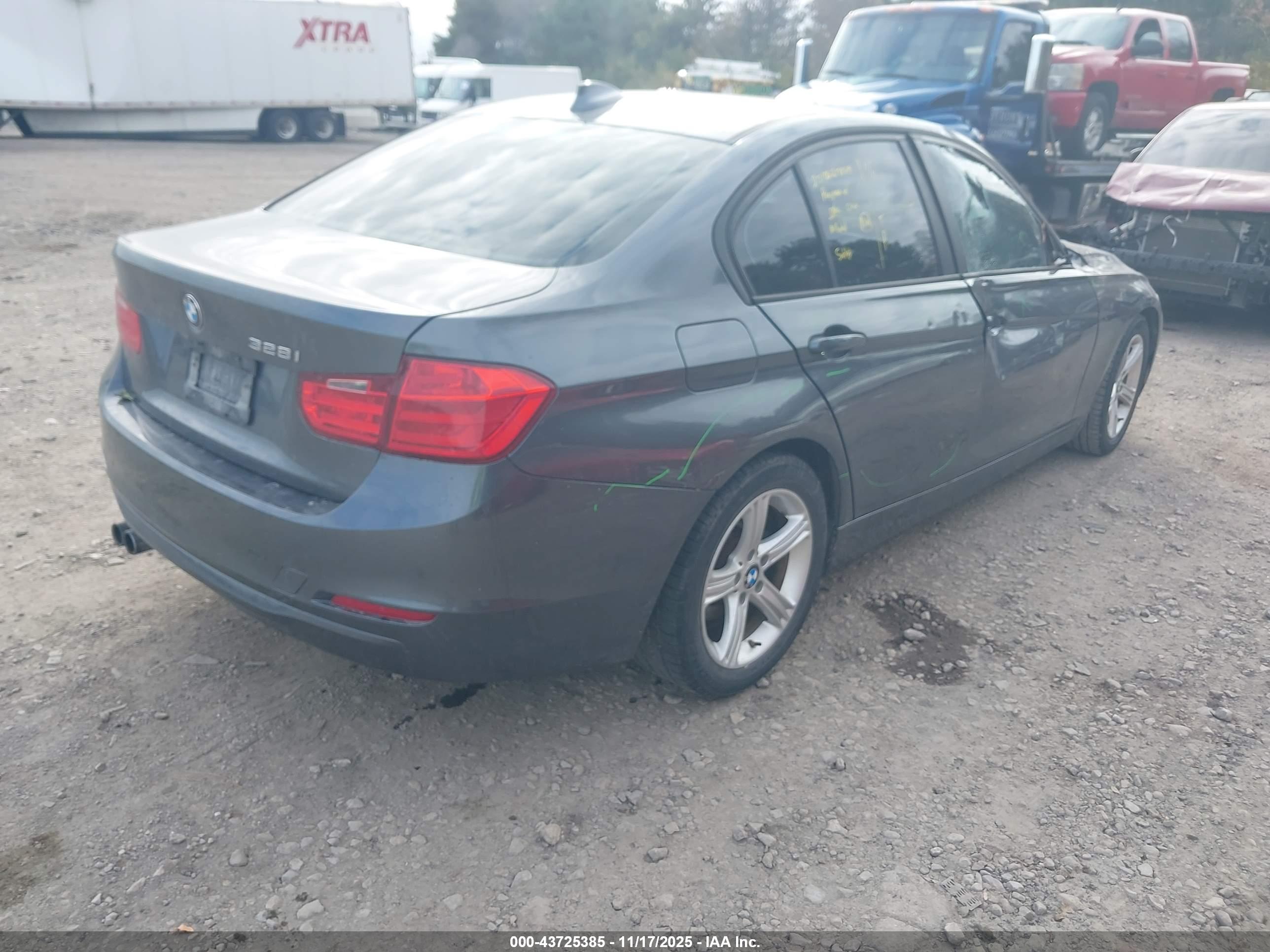 BMW 328I image 4