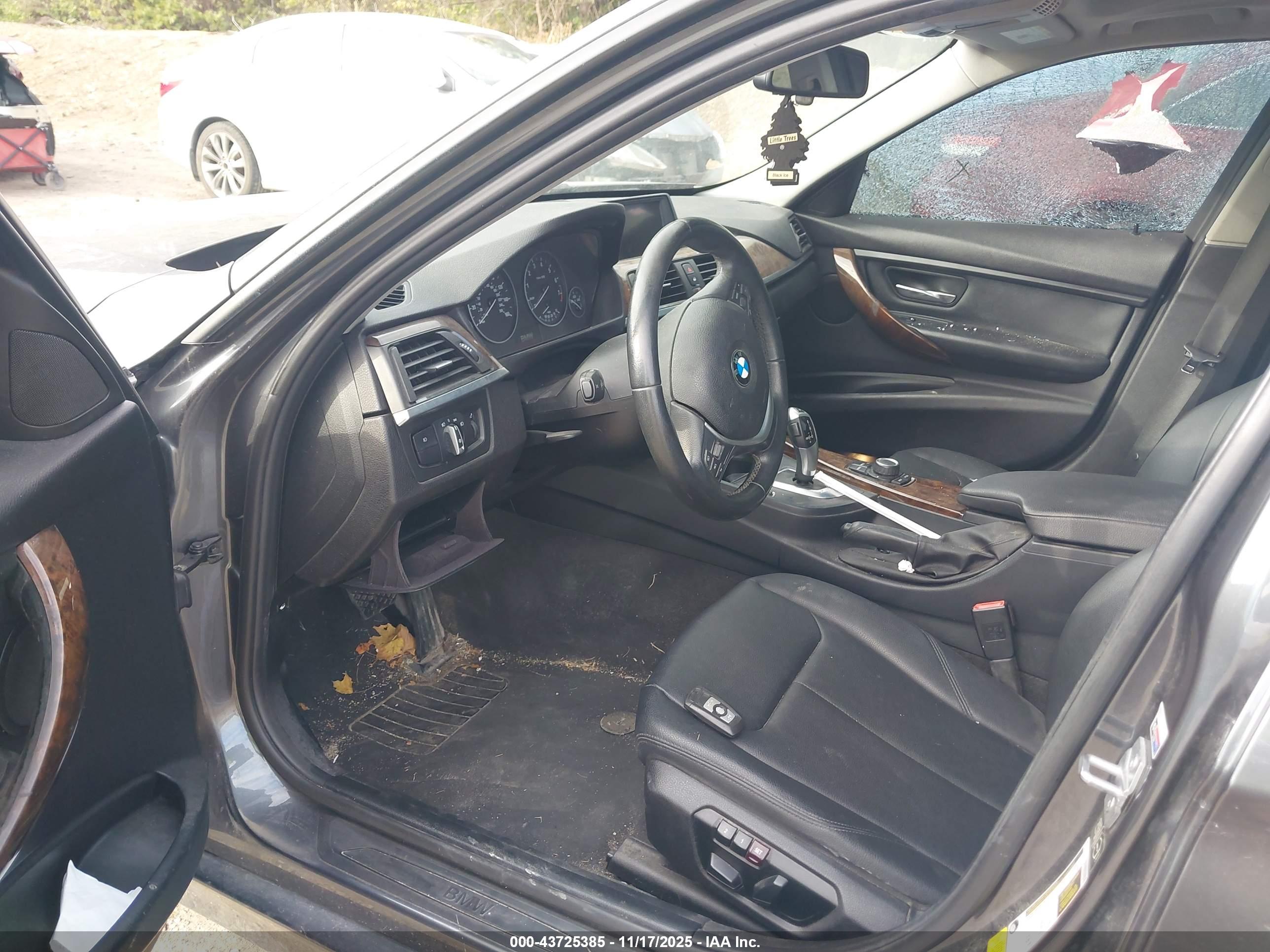 BMW 328I image 5
