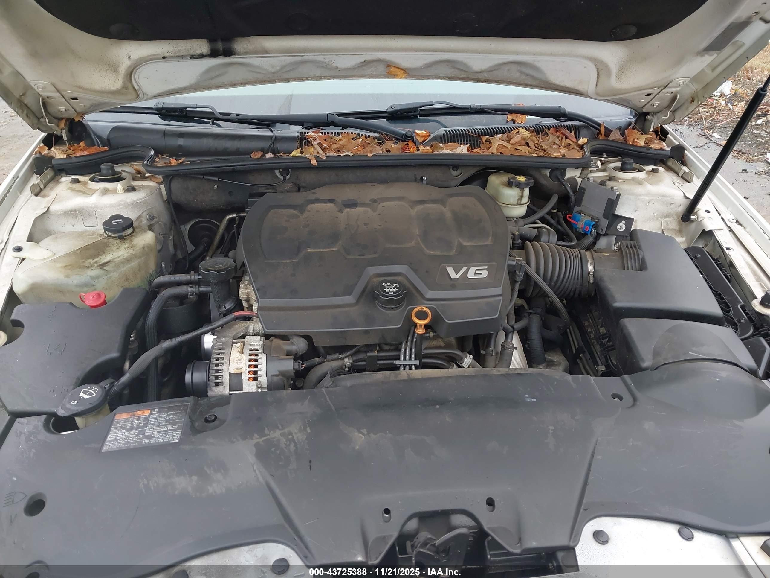 BUICK LUCERNE image 10