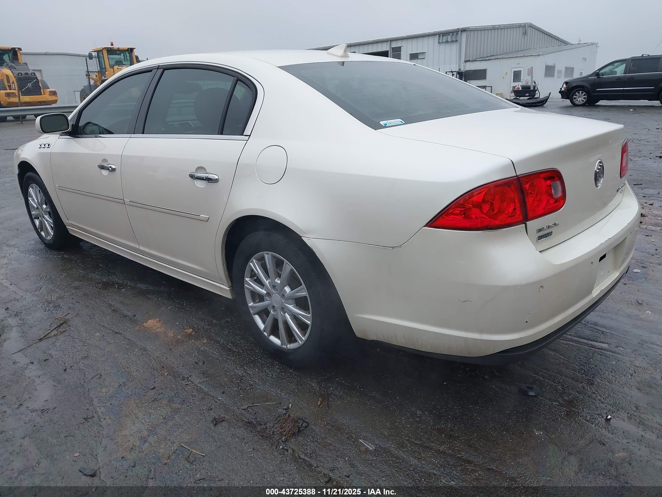 BUICK LUCERNE image 3