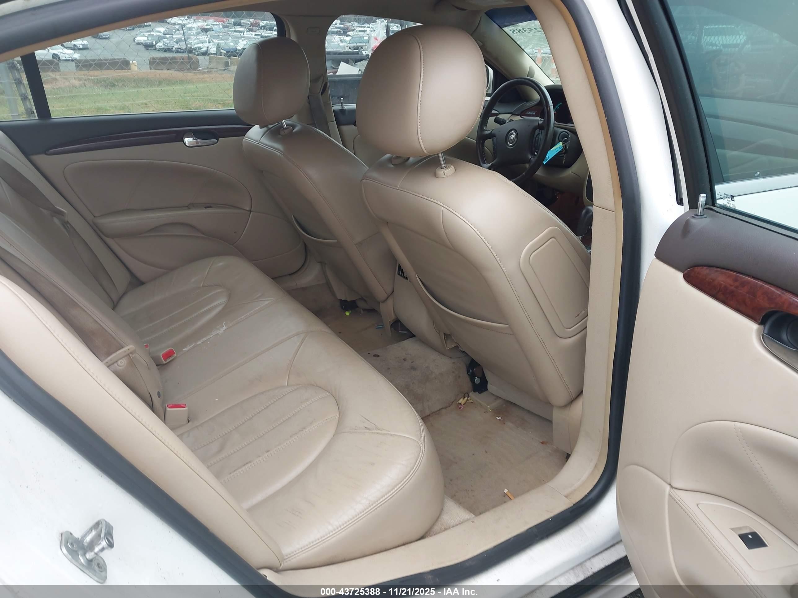 BUICK LUCERNE image 8