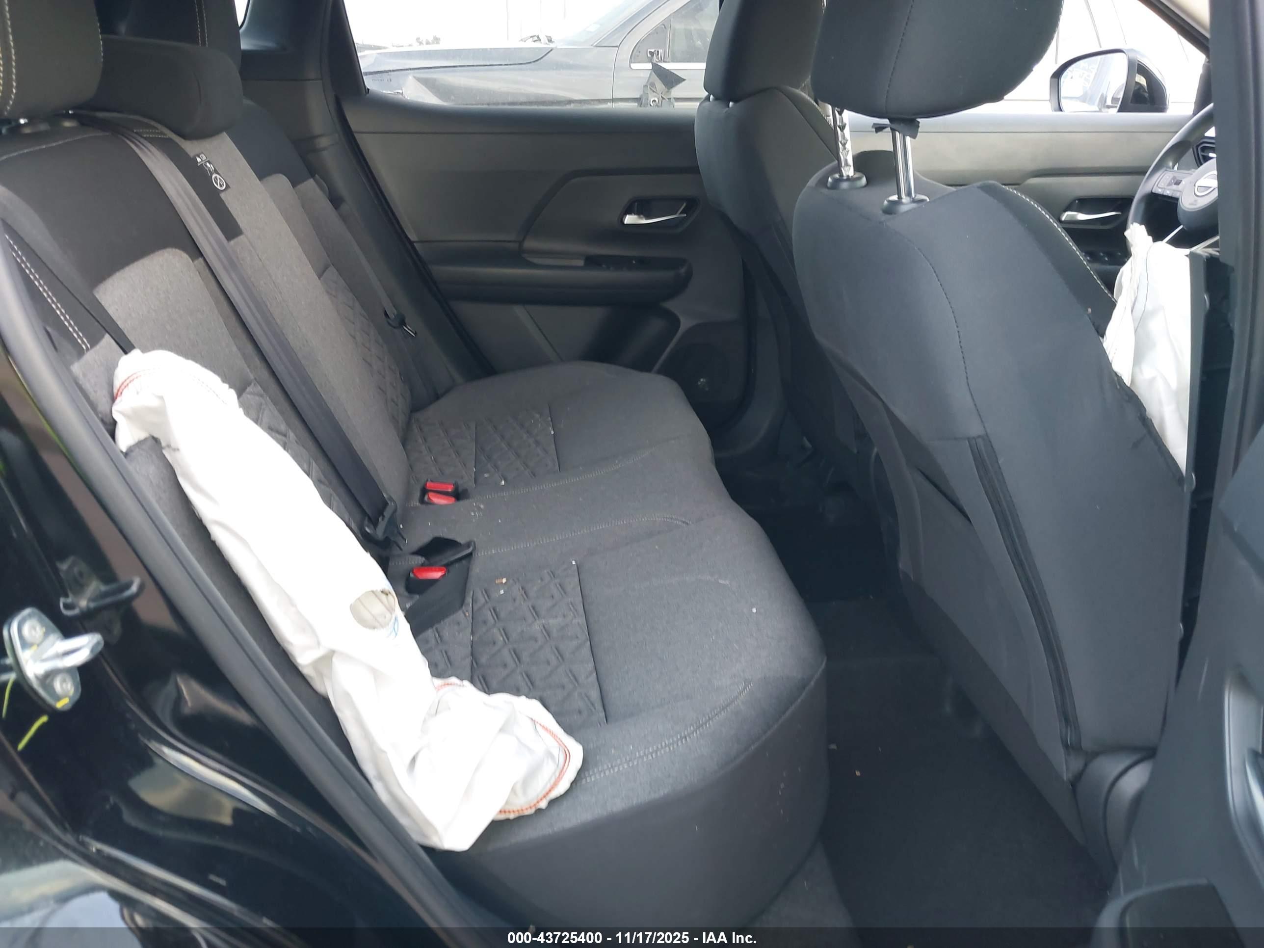 NISSAN KICKS image 8