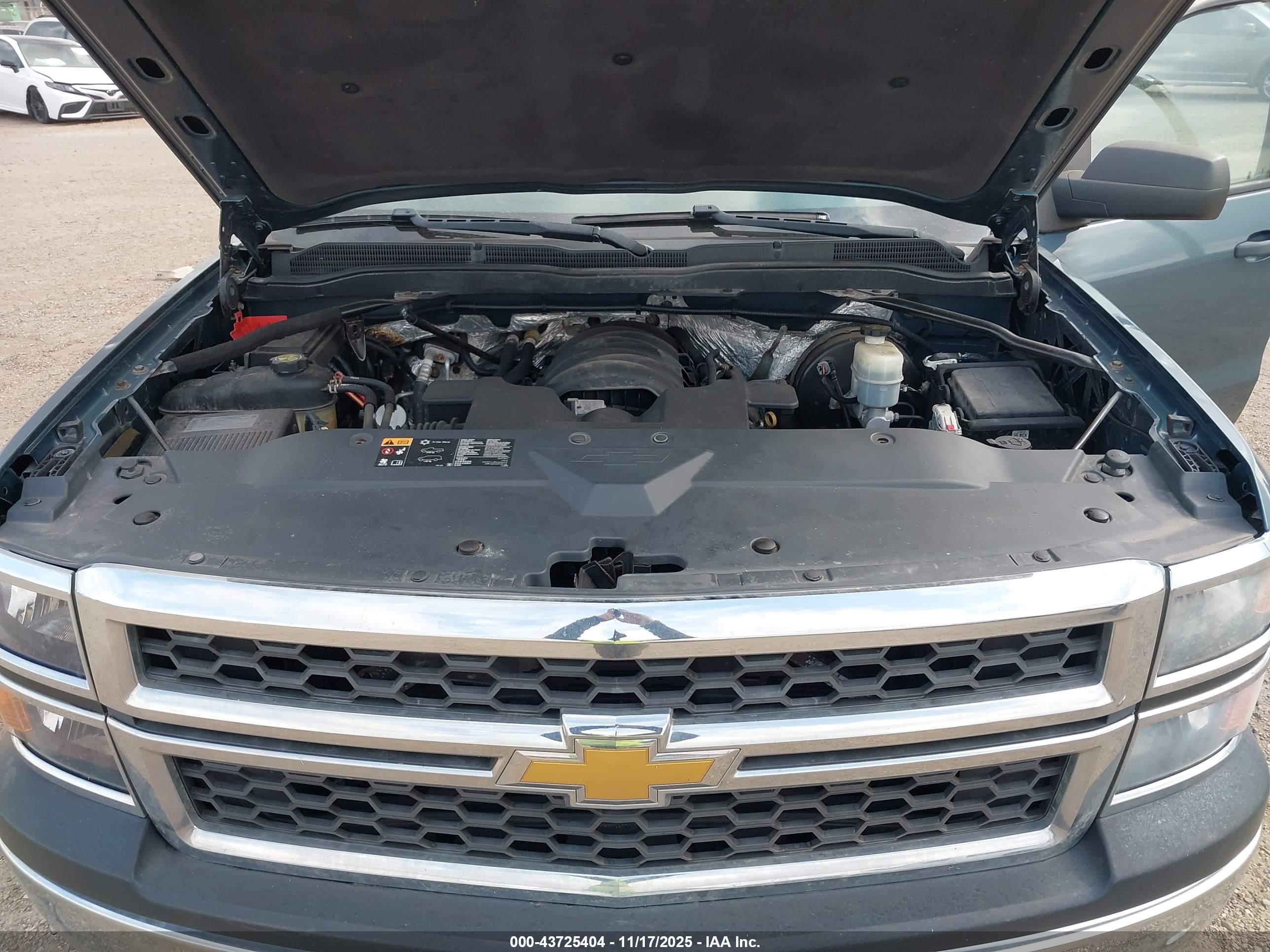CHEVROLET SILVERADO image 10