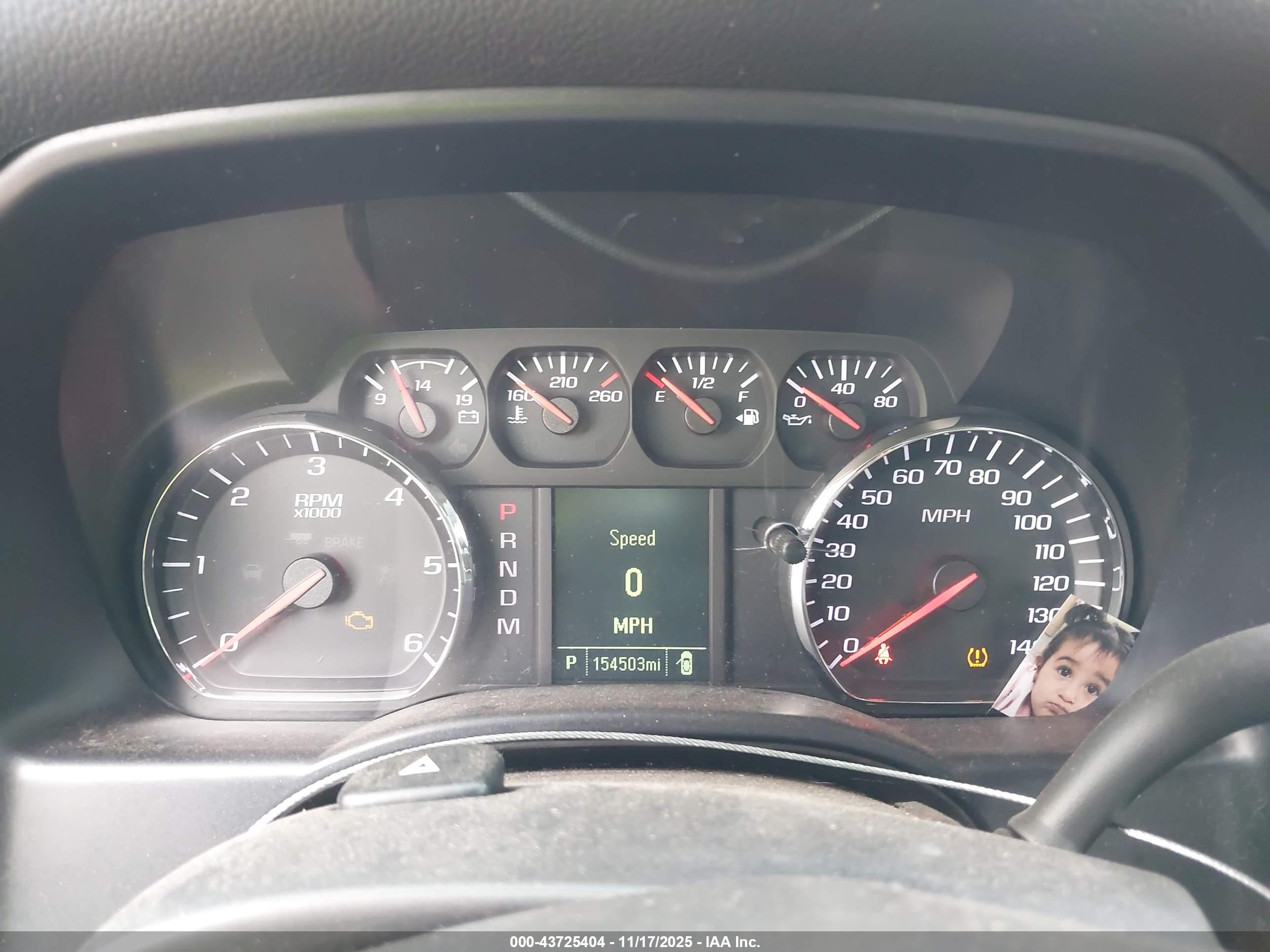 CHEVROLET SILVERADO image 7