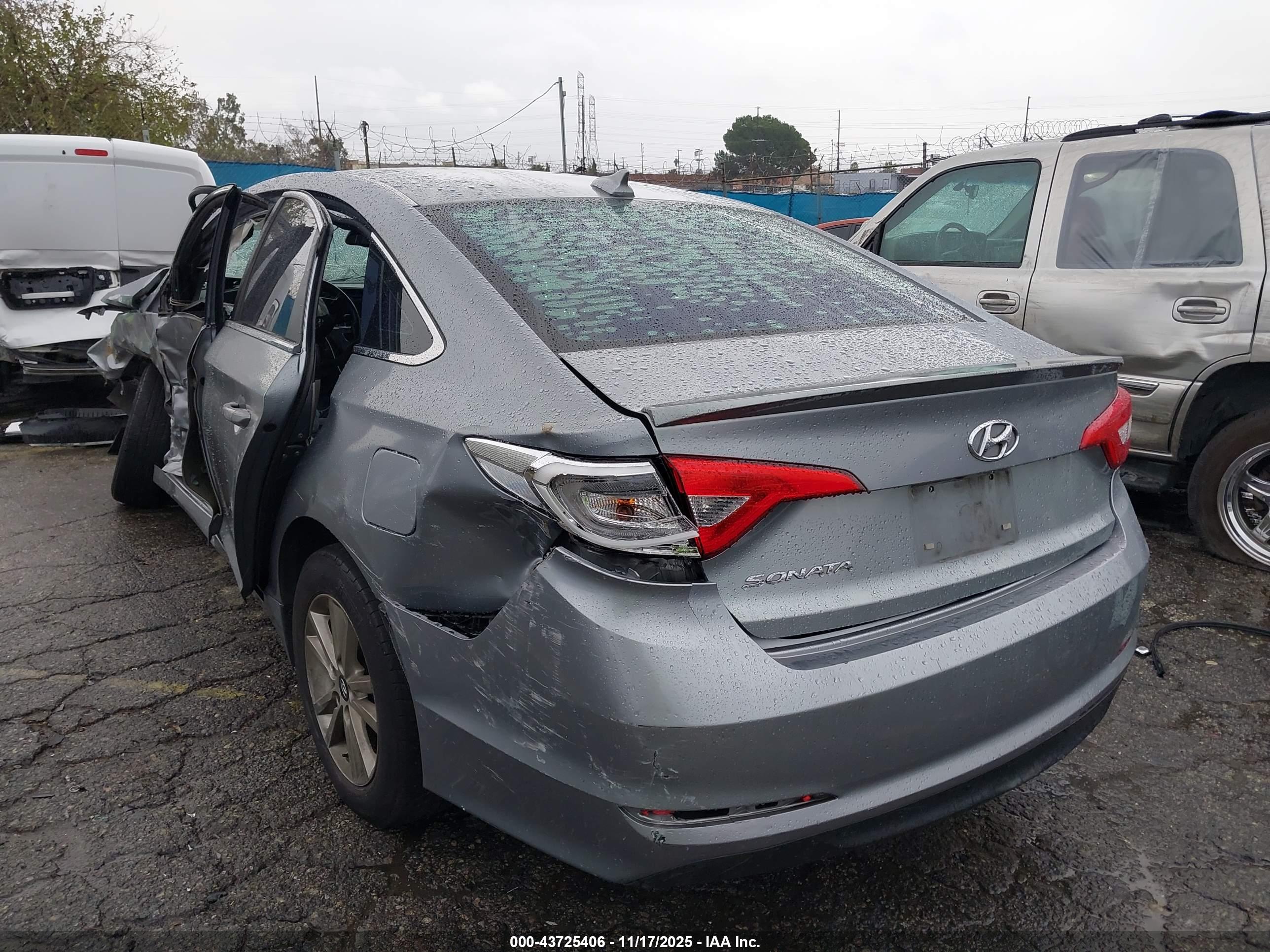 HYUNDAI SONATA image 3