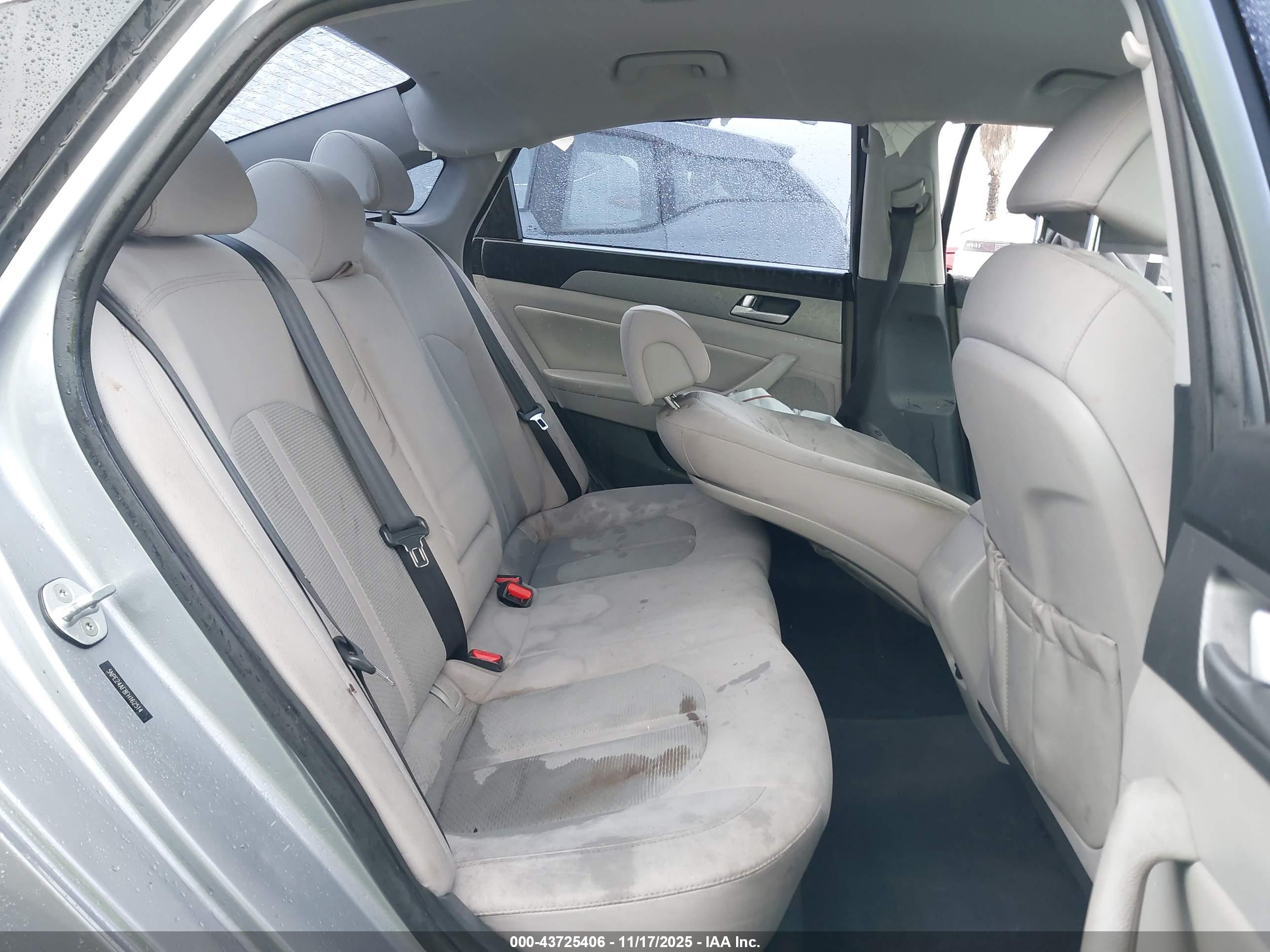 HYUNDAI SONATA image 8