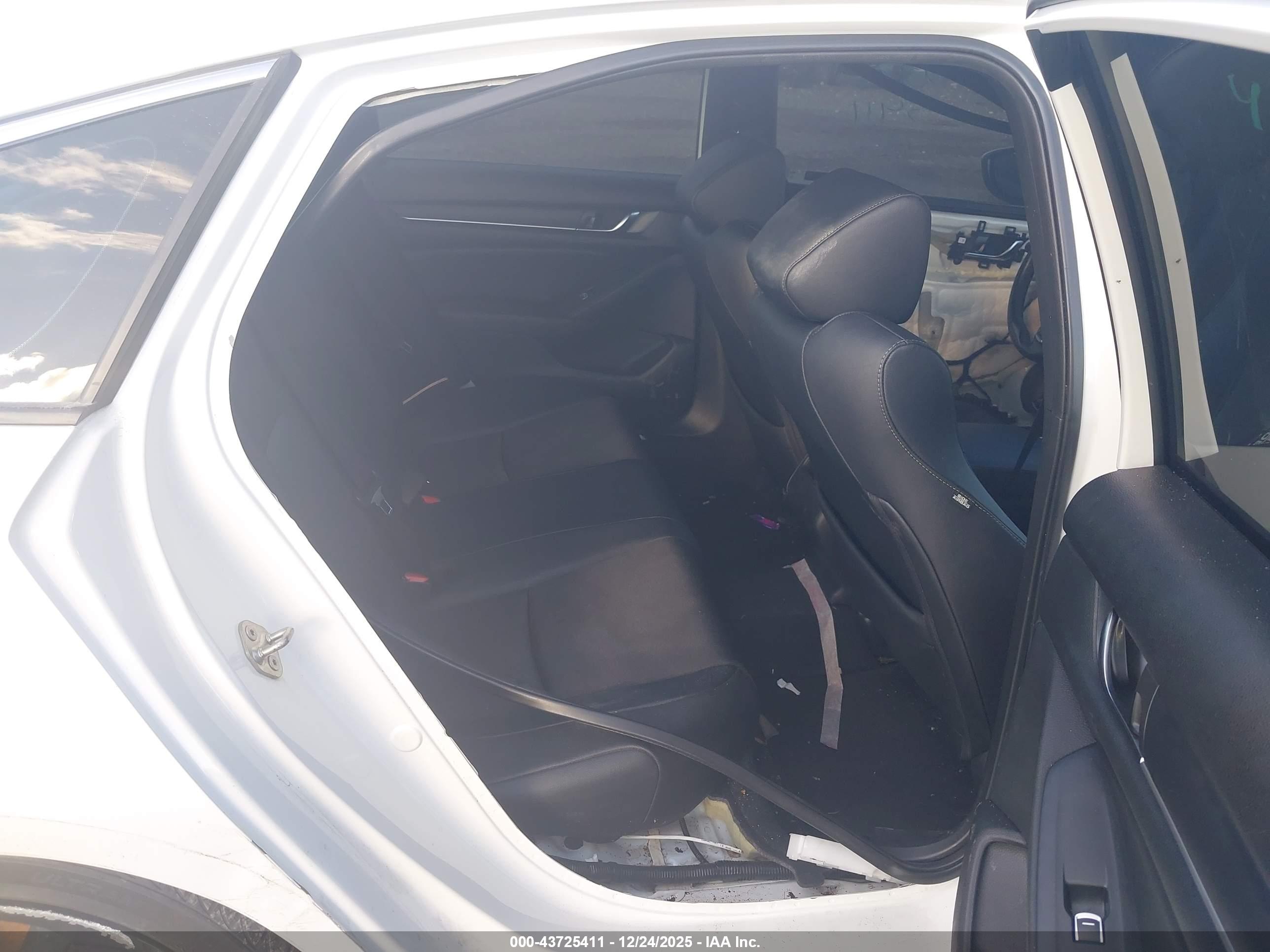 HONDA ACCORD image 8