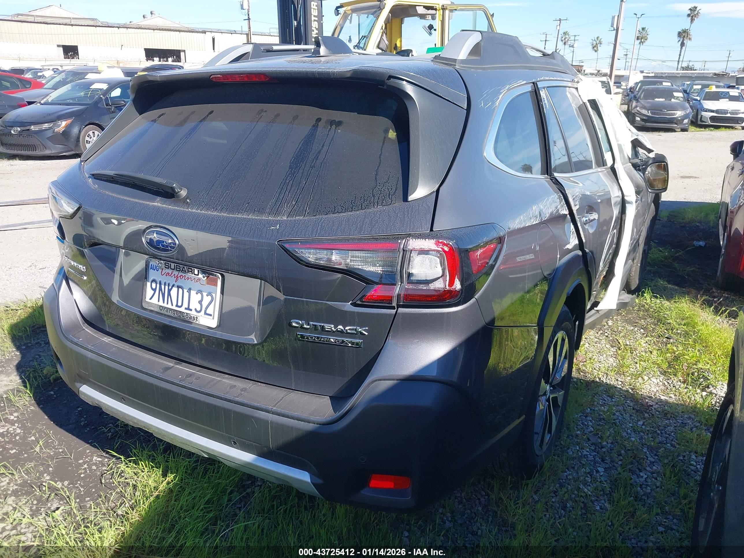 SUBARU OUTBACK image 4