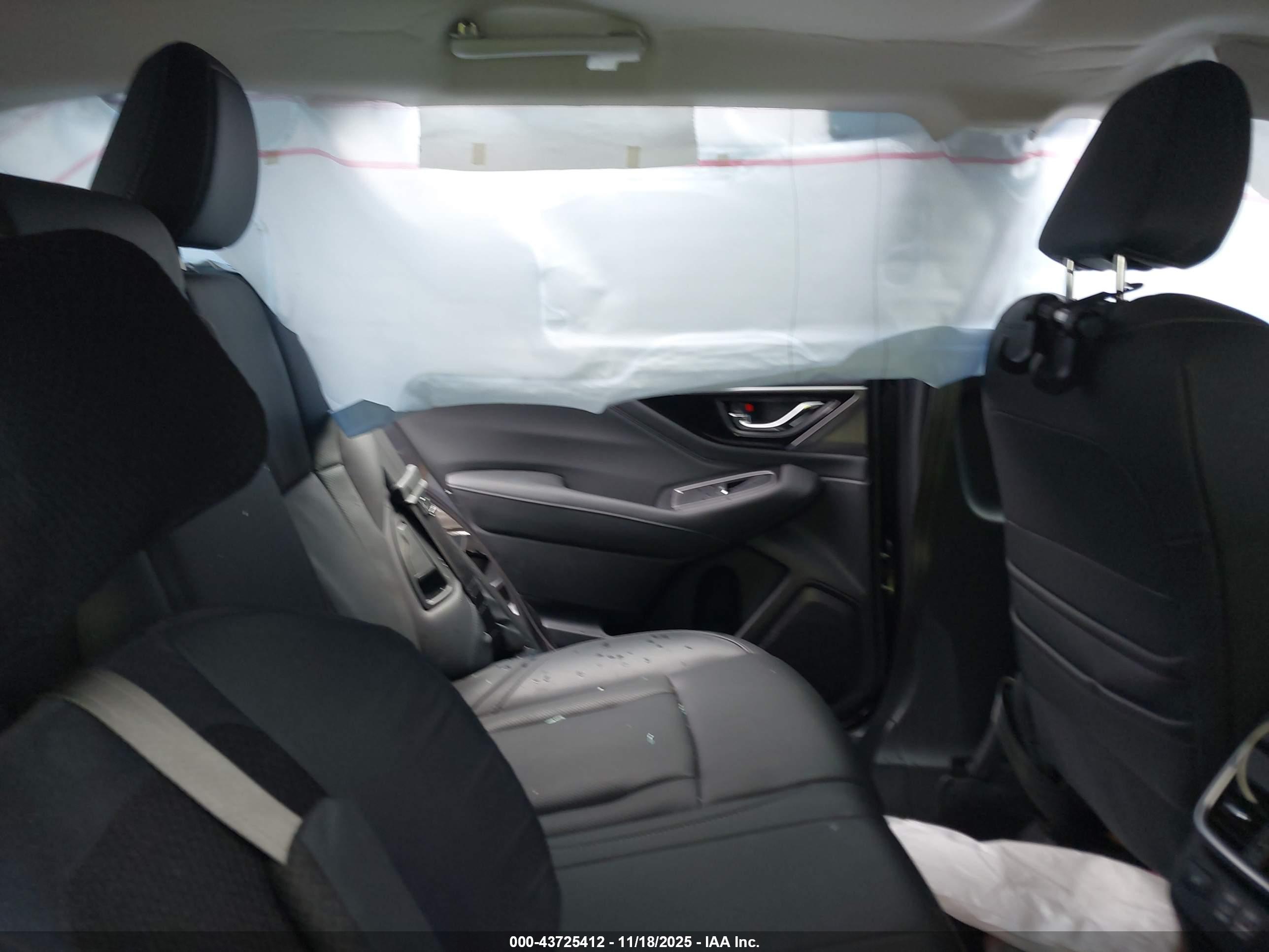 SUBARU OUTBACK image 8