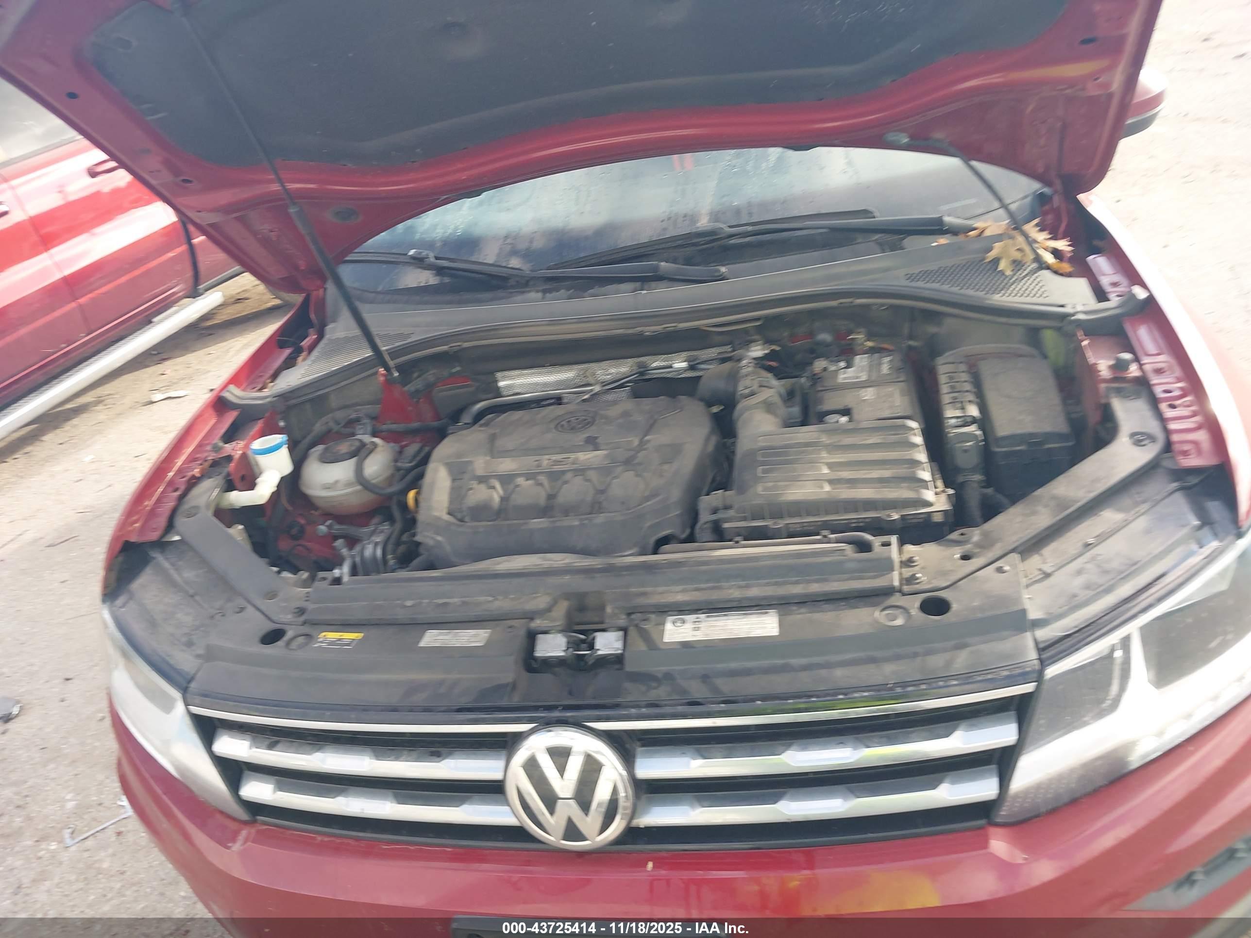 VOLKSWAGEN TIGUAN image 10
