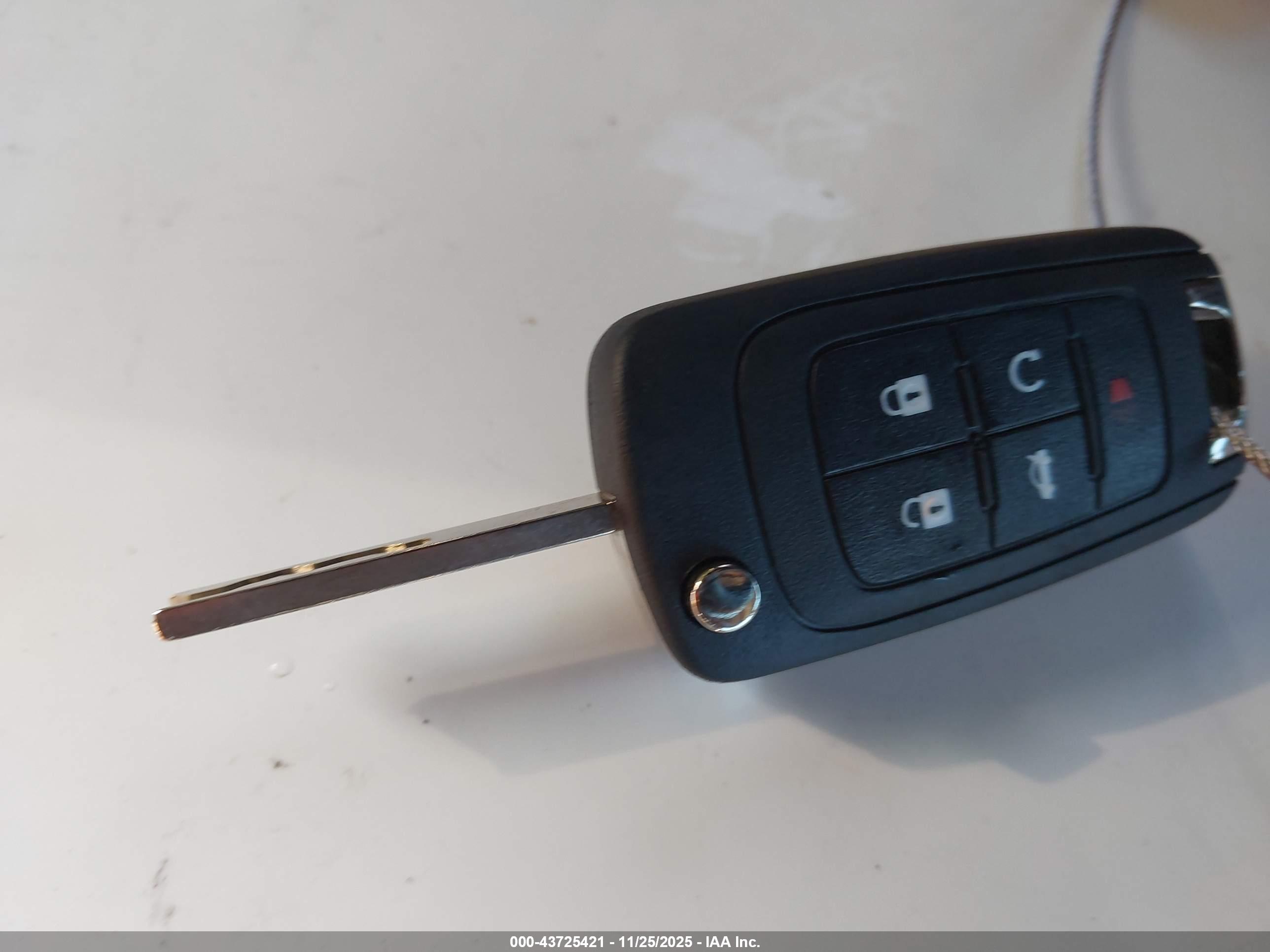 CHEVROLET EQUINOX image 11
