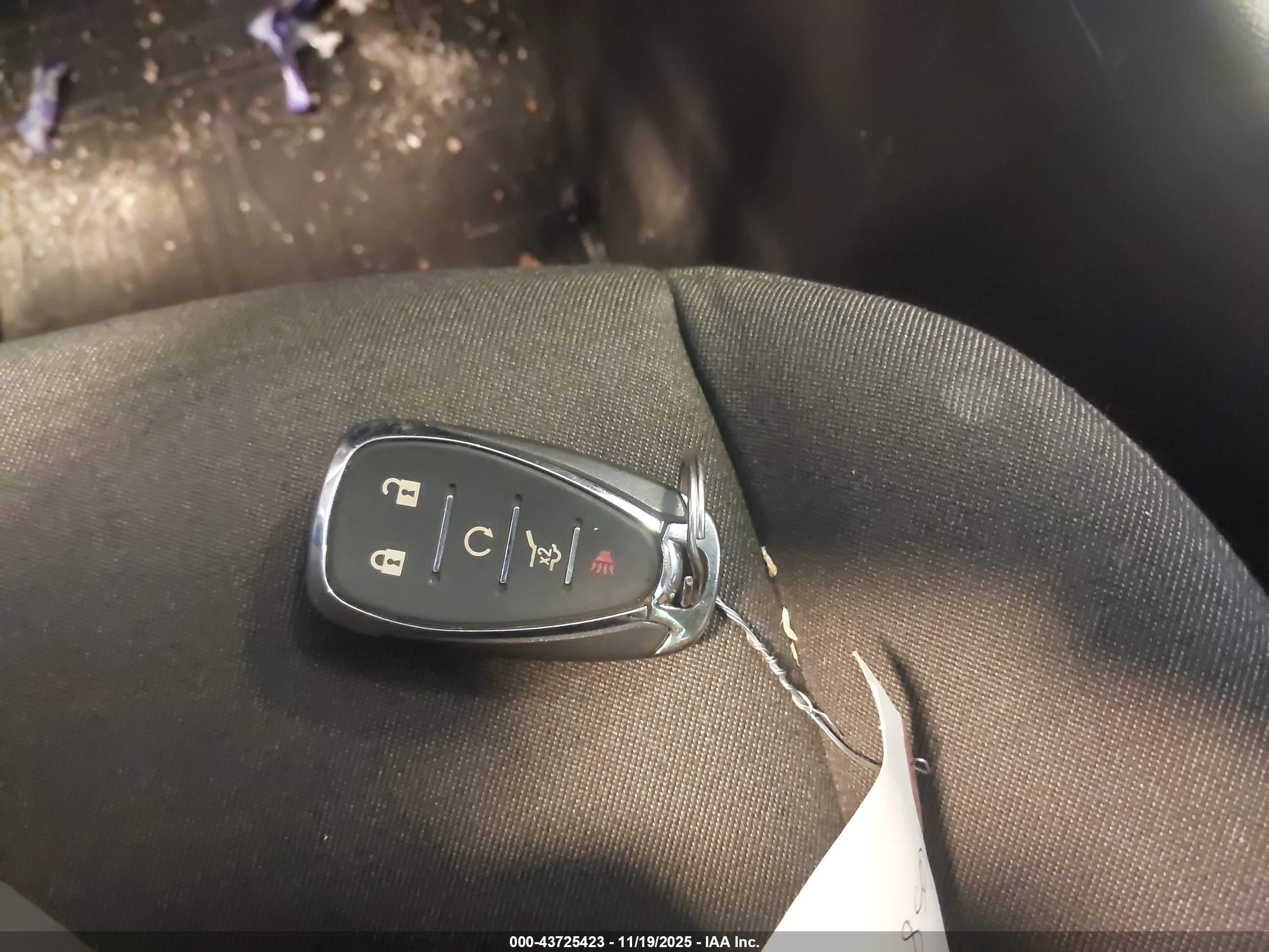 CHEVROLET EQUINOX image 11