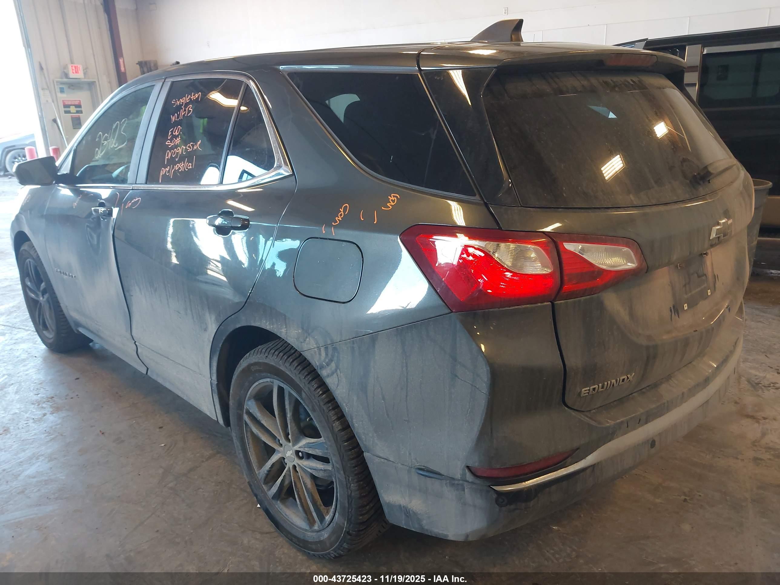 CHEVROLET EQUINOX image 3