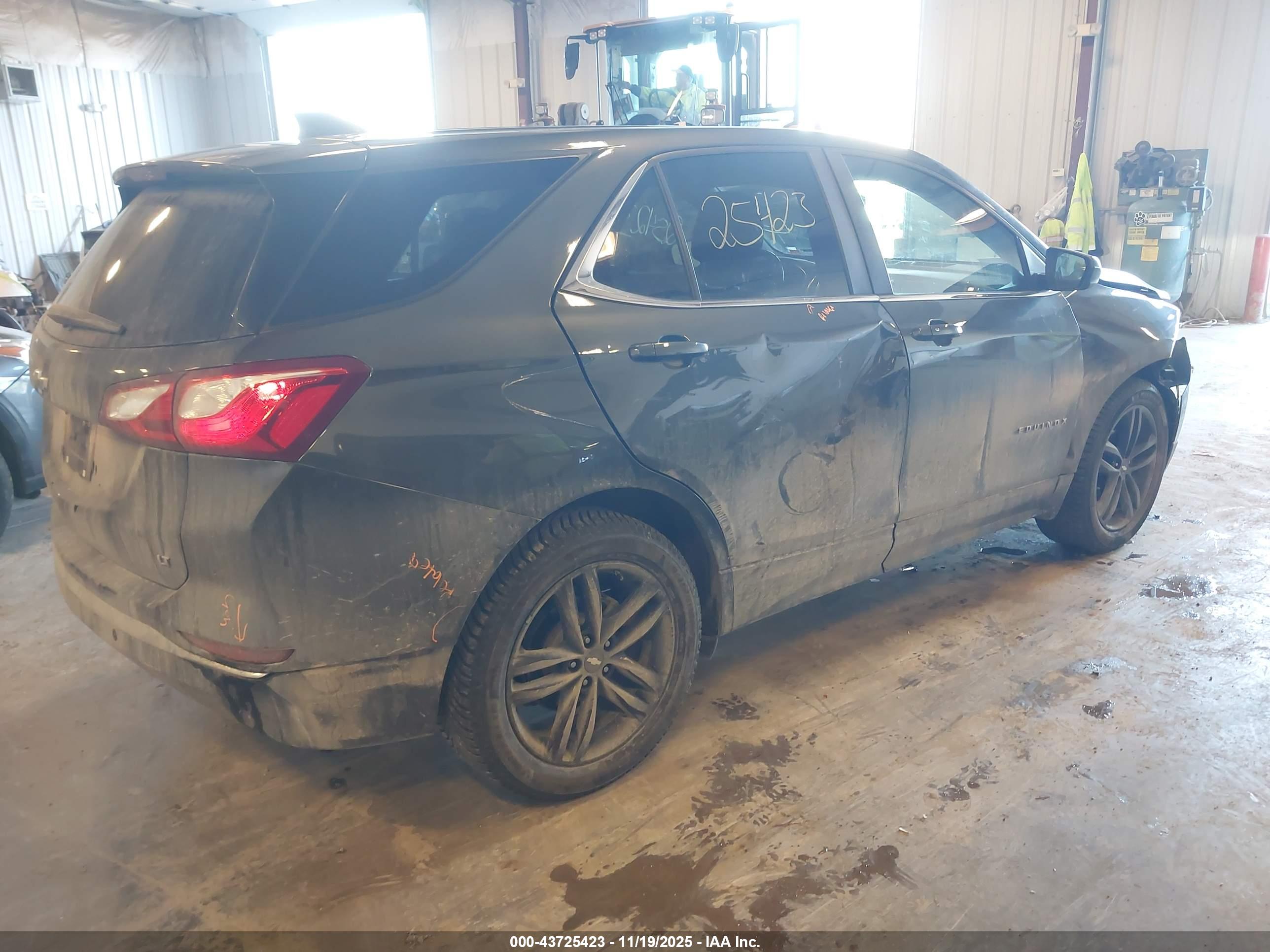CHEVROLET EQUINOX image 4