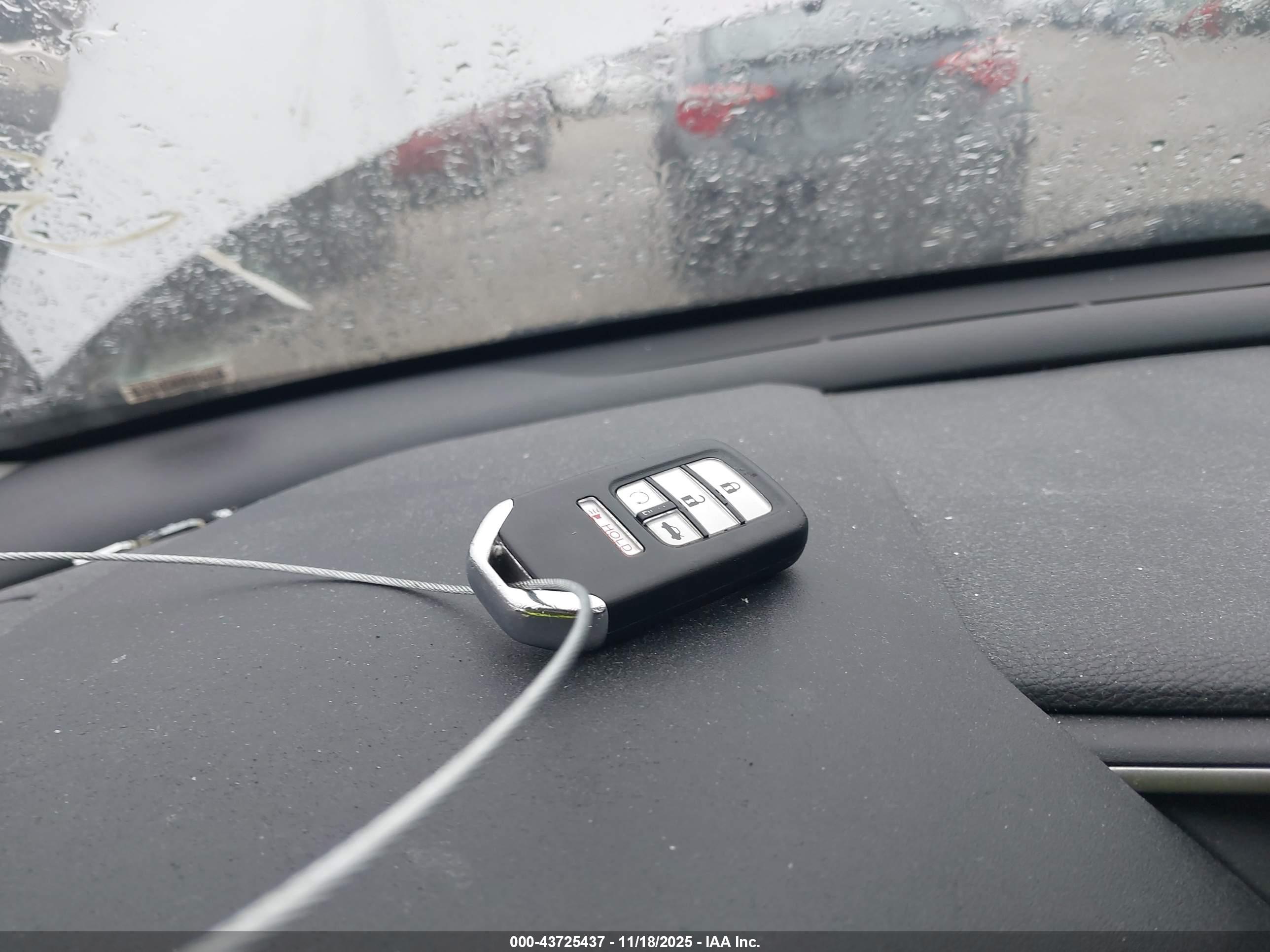 HONDA CIVIC image 11