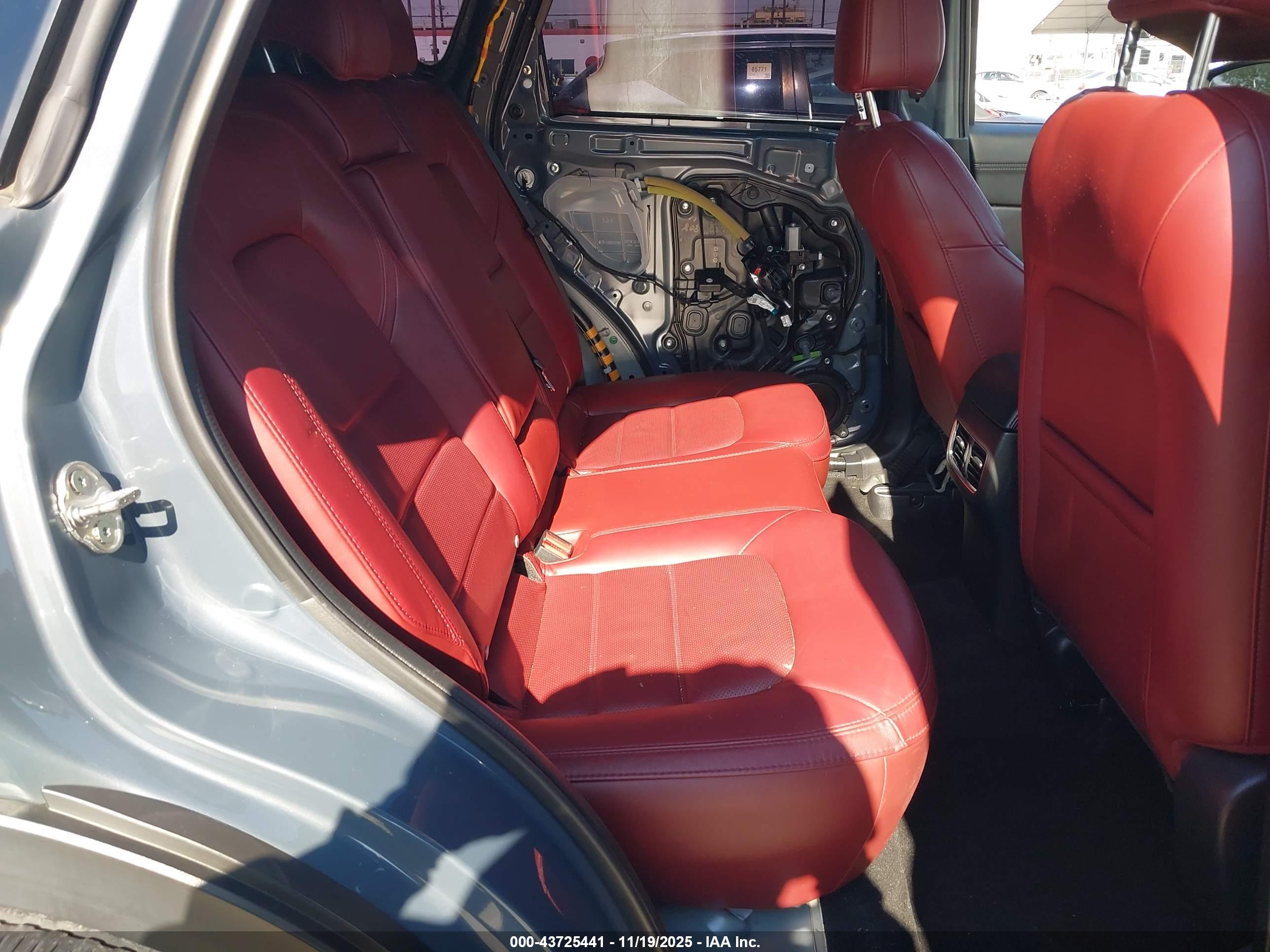 MAZDA CX-5 image 8