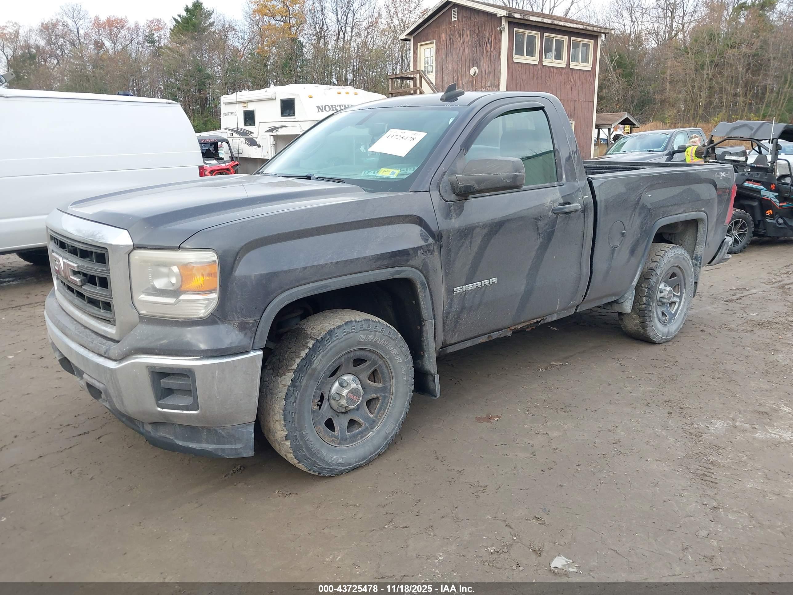 GMC SIERRA image 2