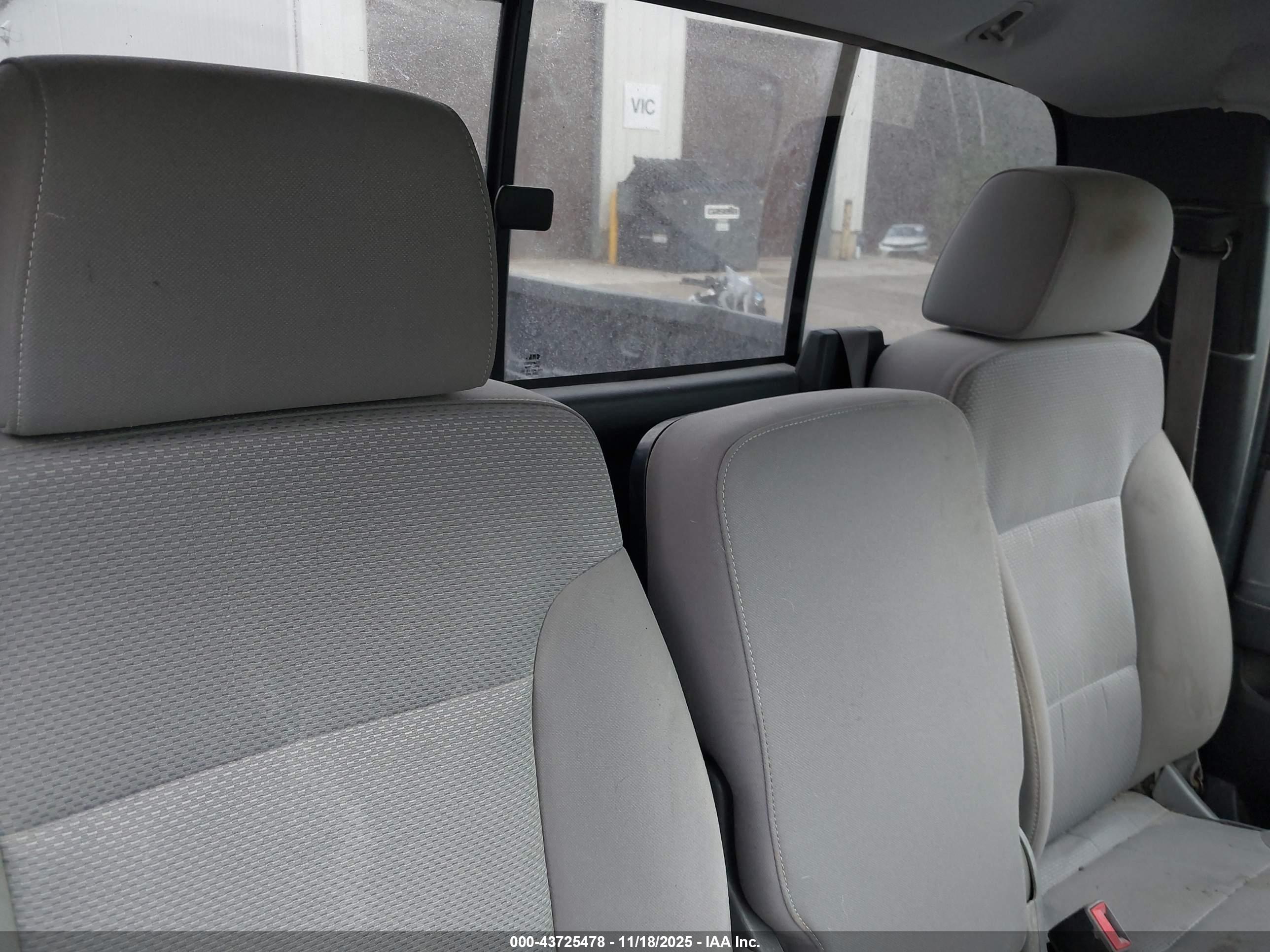 GMC SIERRA image 8