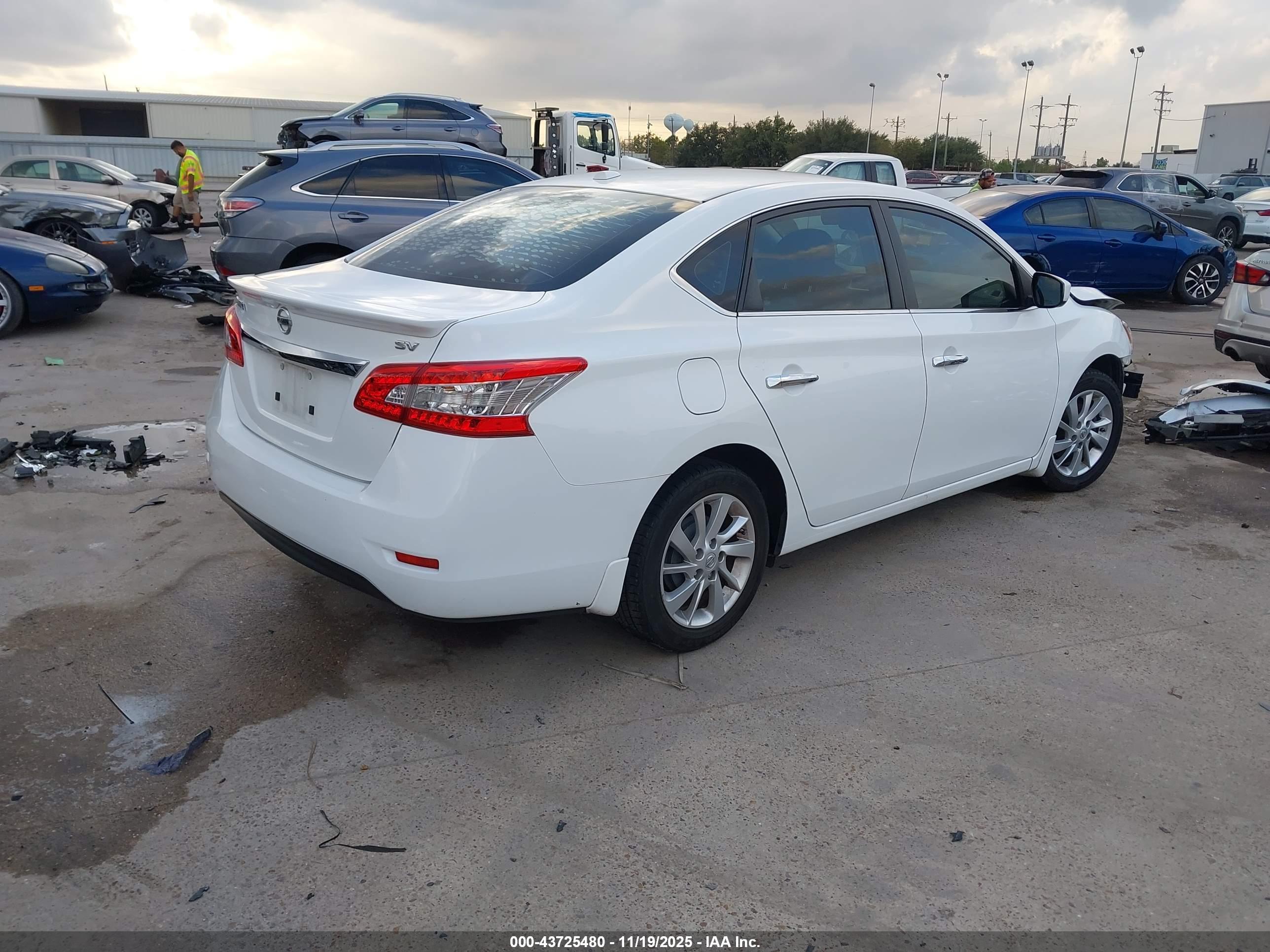 NISSAN SENTRA image 4