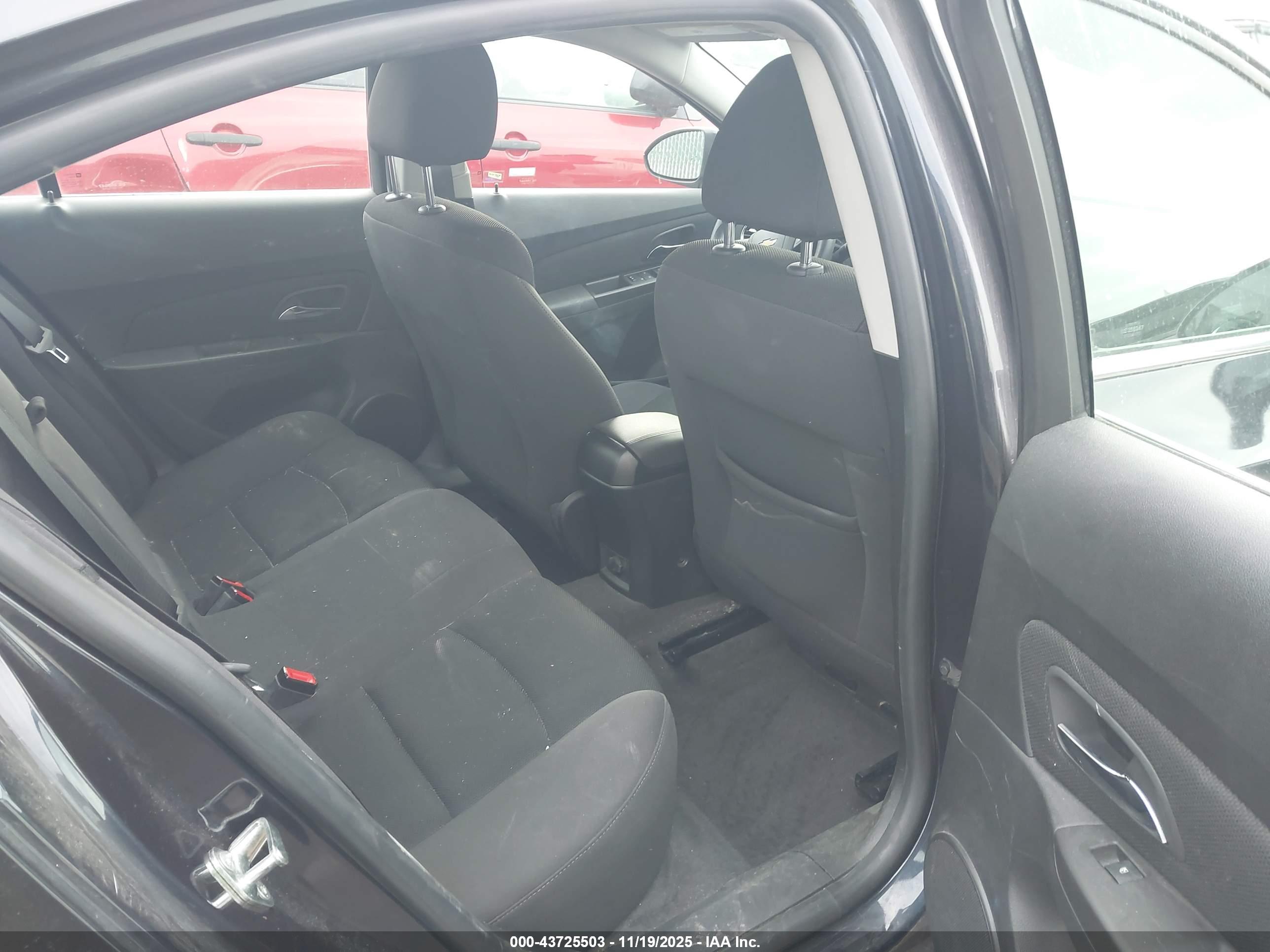 CHEVROLET CRUZE image 8
