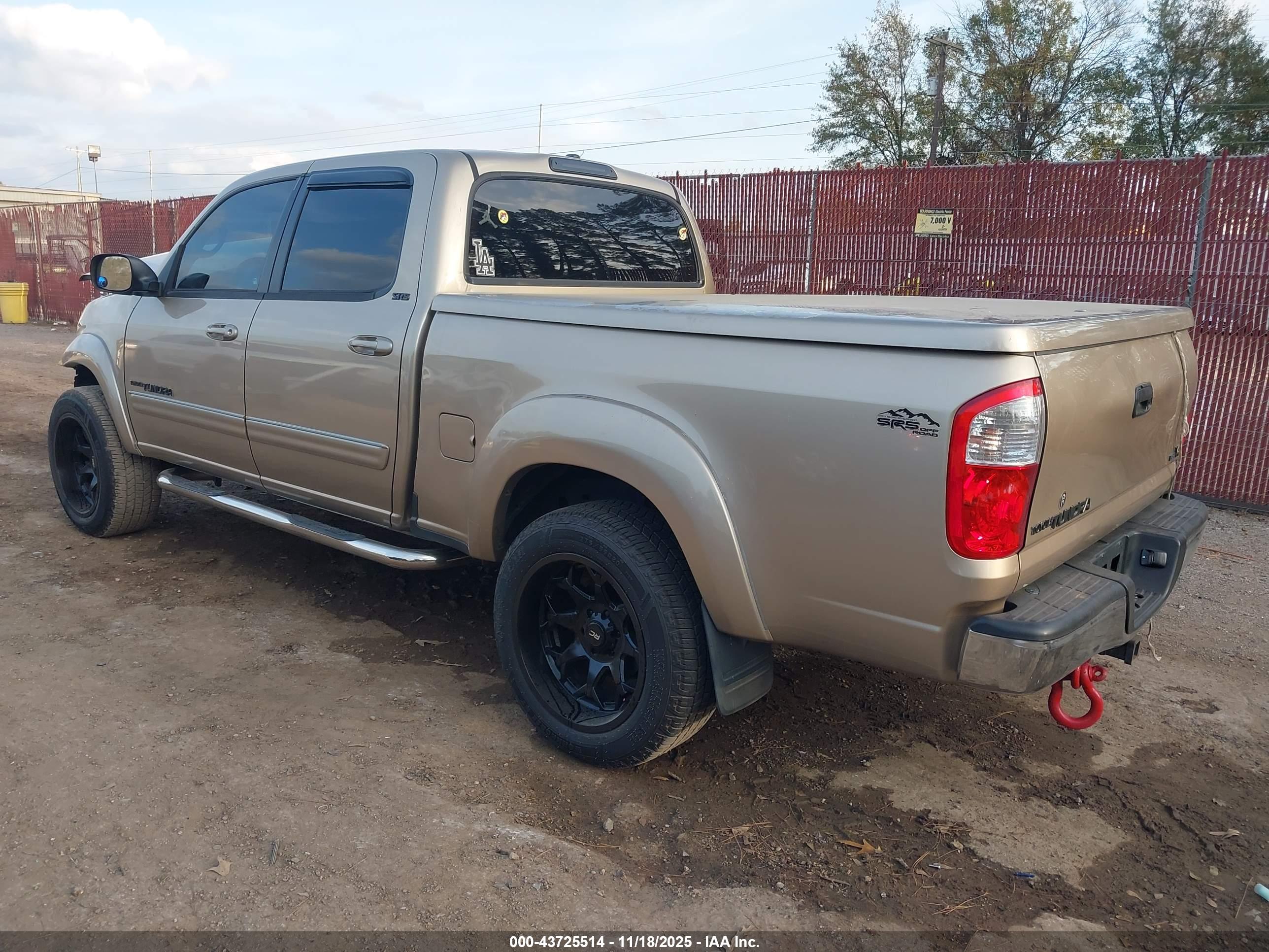TOYOTA TUNDRA image 3