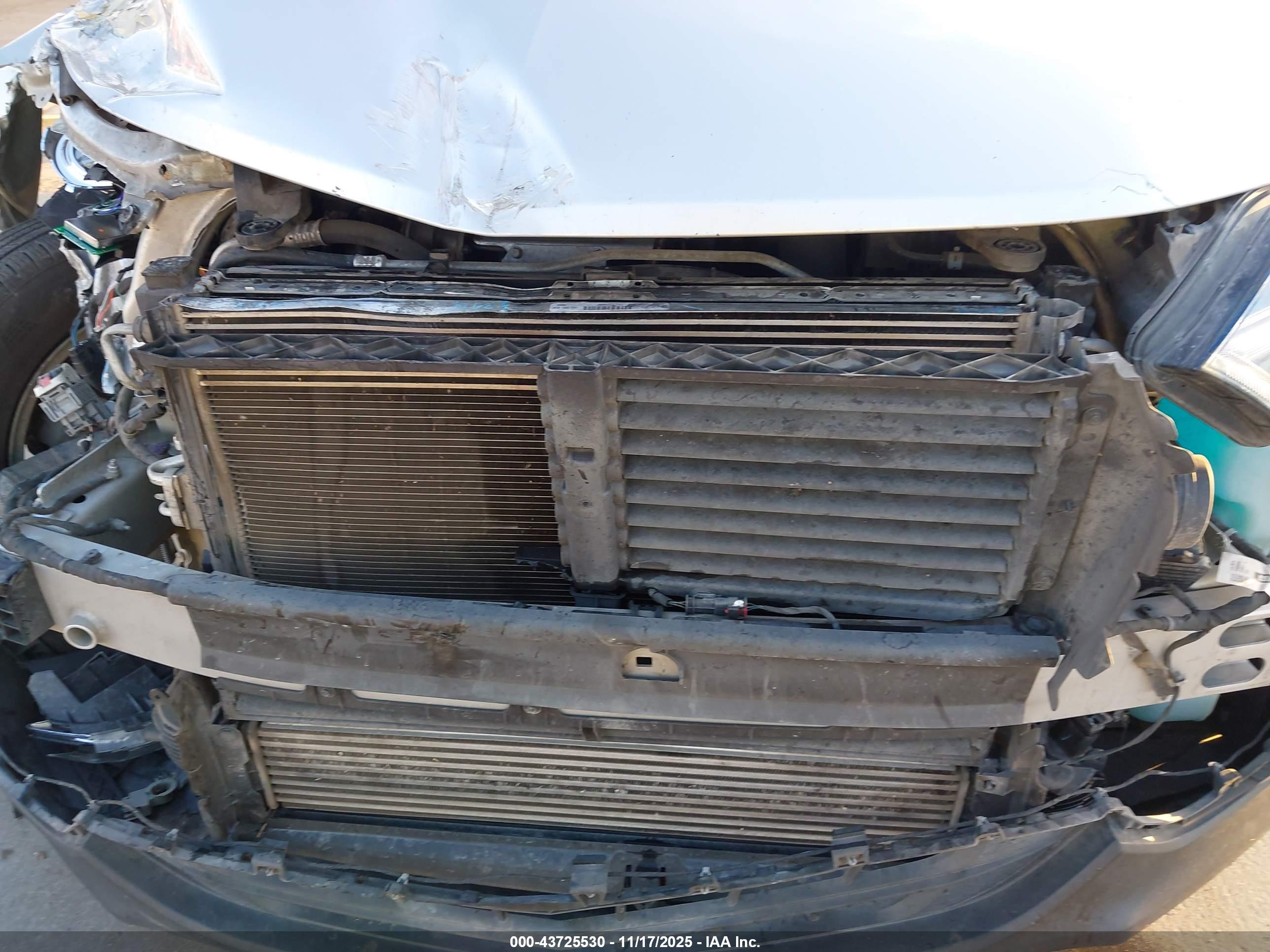 CHEVROLET EQUINOX image 10
