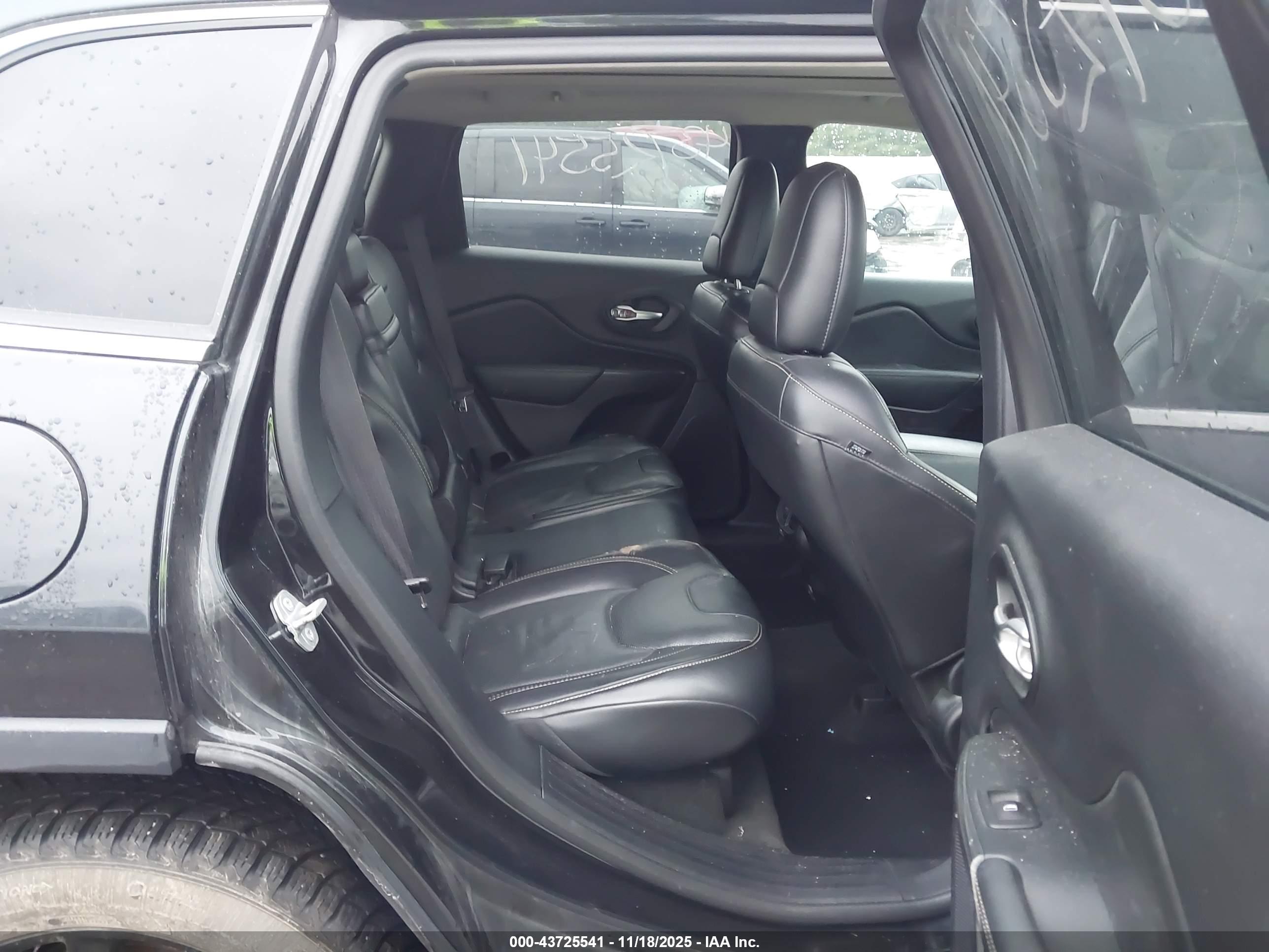 JEEP CHEROKEE image 8