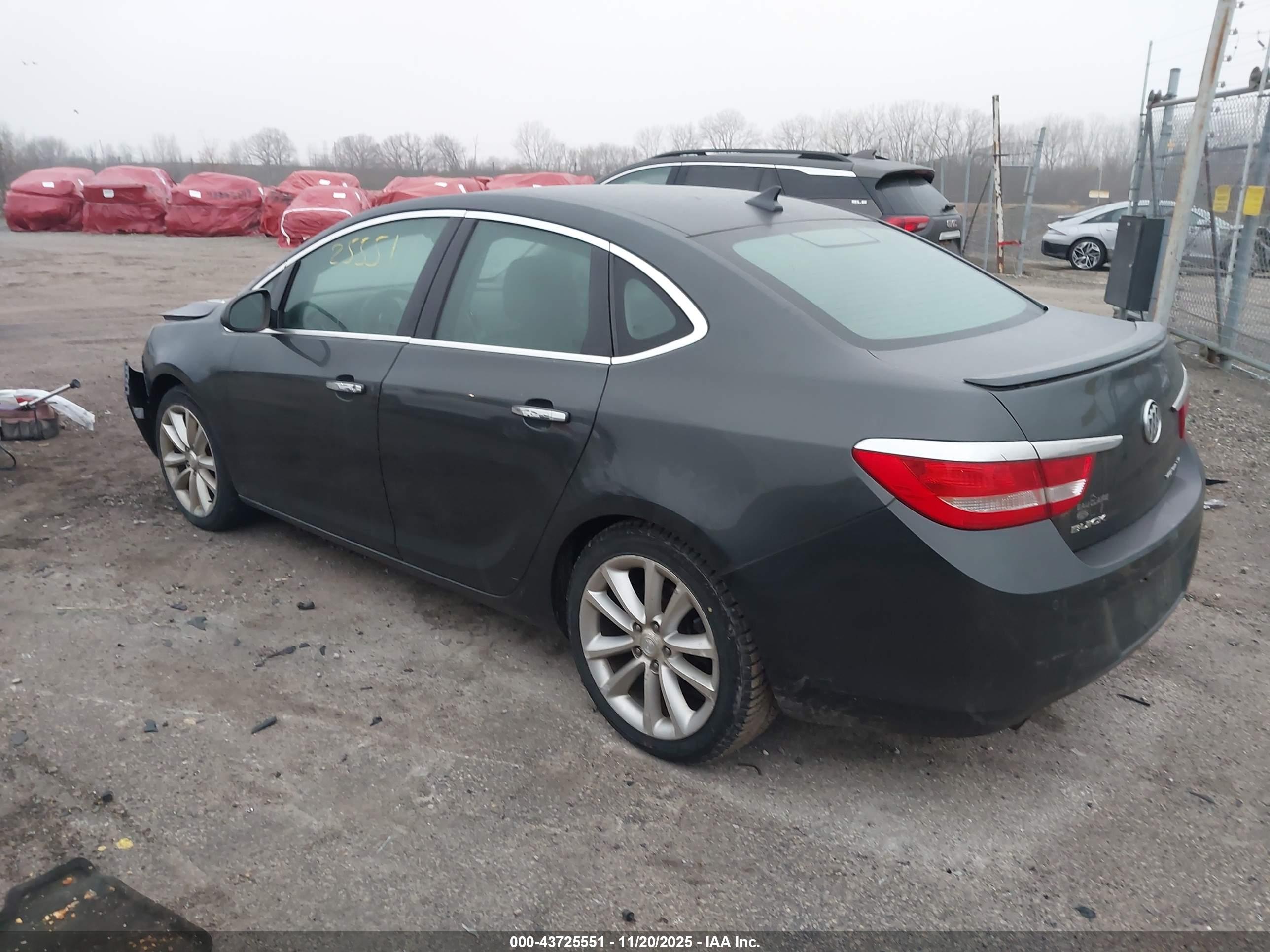 BUICK VERANO image 3