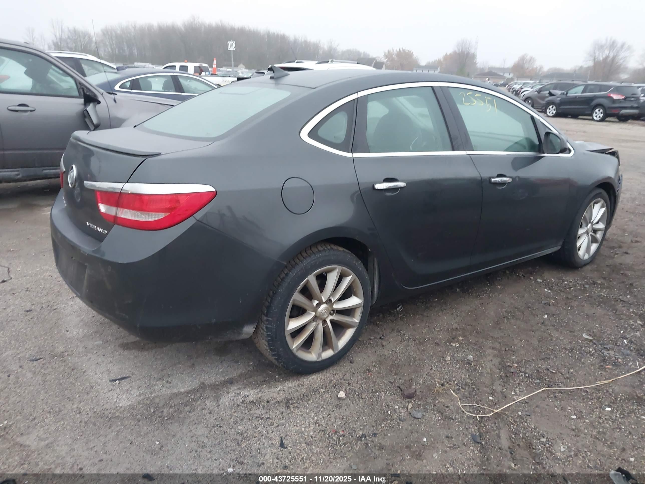 BUICK VERANO image 4