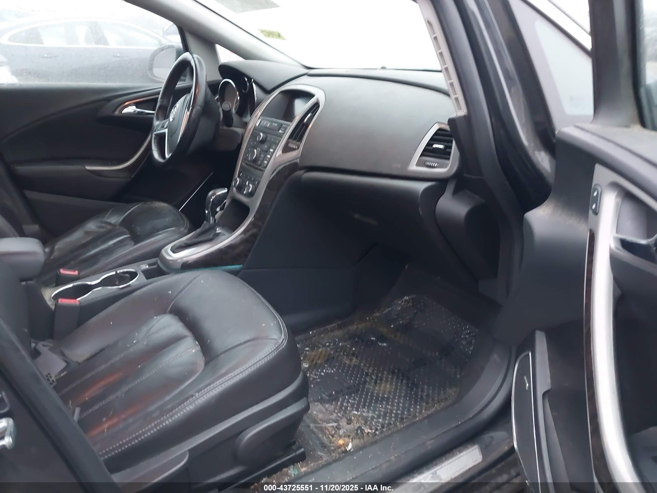 BUICK VERANO image 5