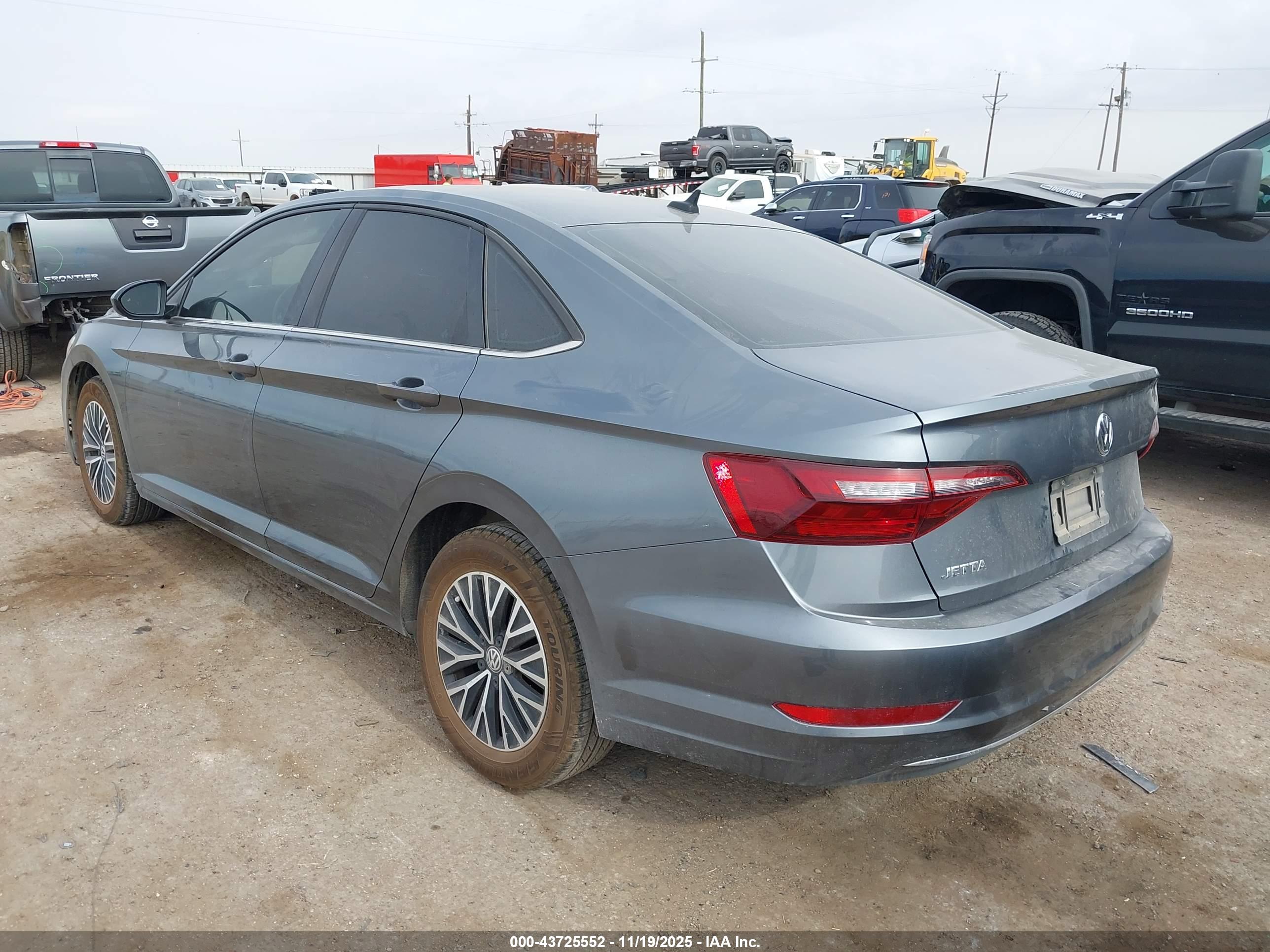 VOLKSWAGEN JETTA image 3