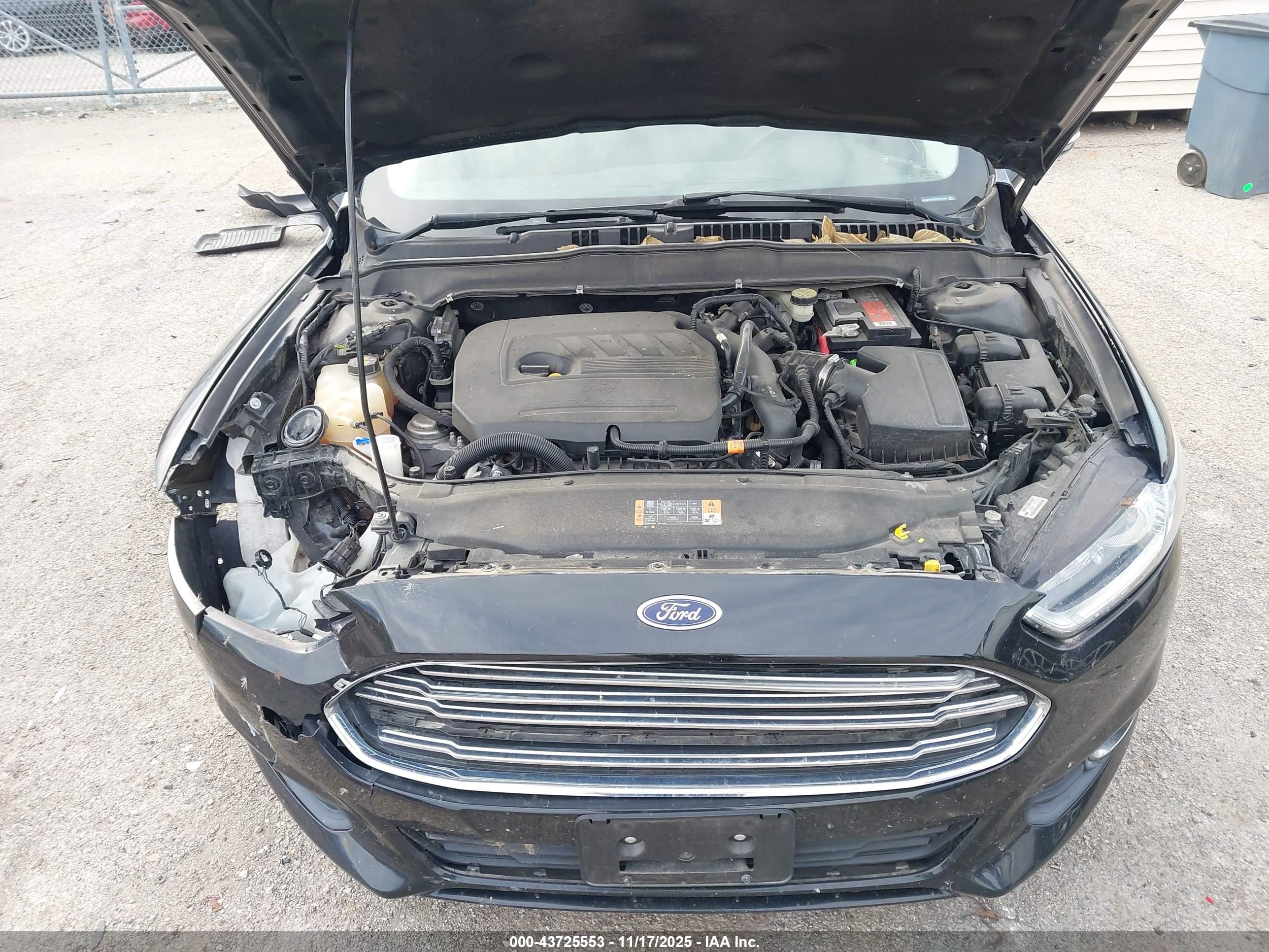 FORD FUSION image 10