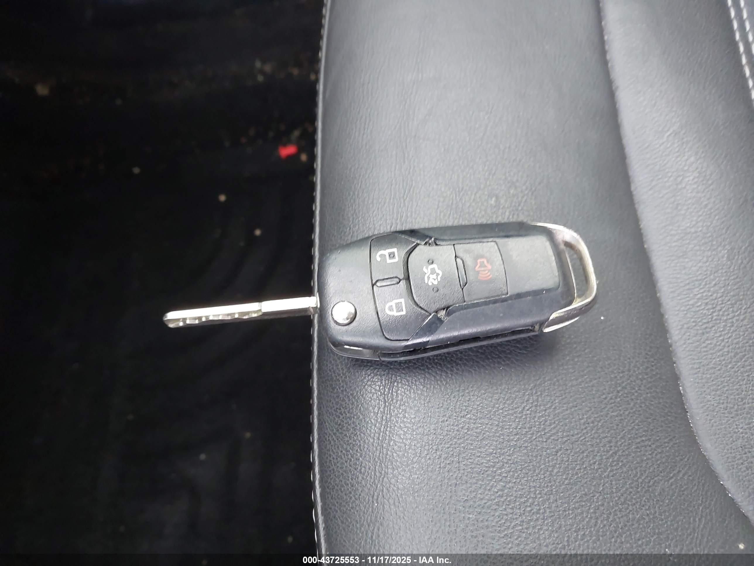 FORD FUSION image 11