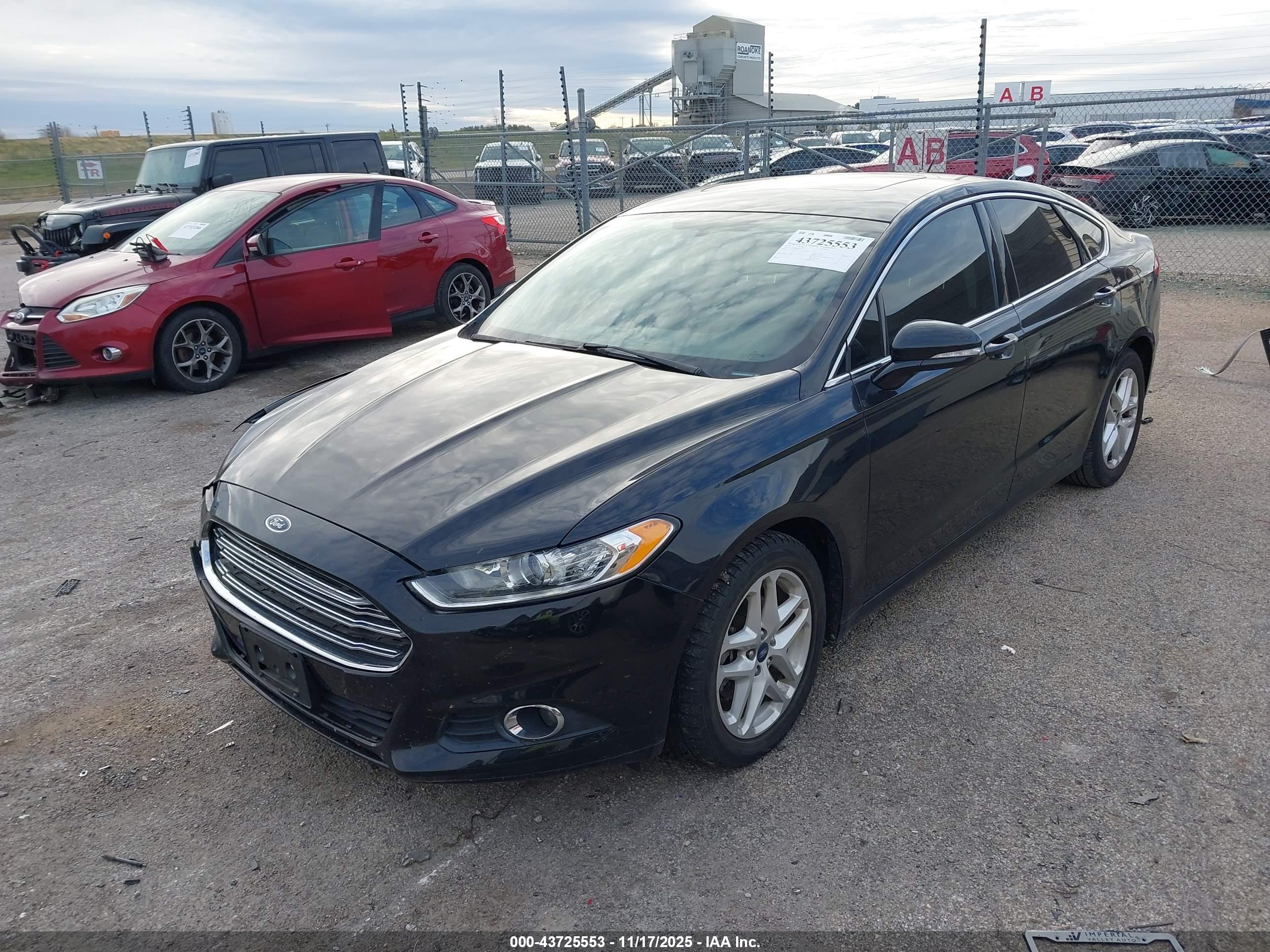 FORD FUSION image 2