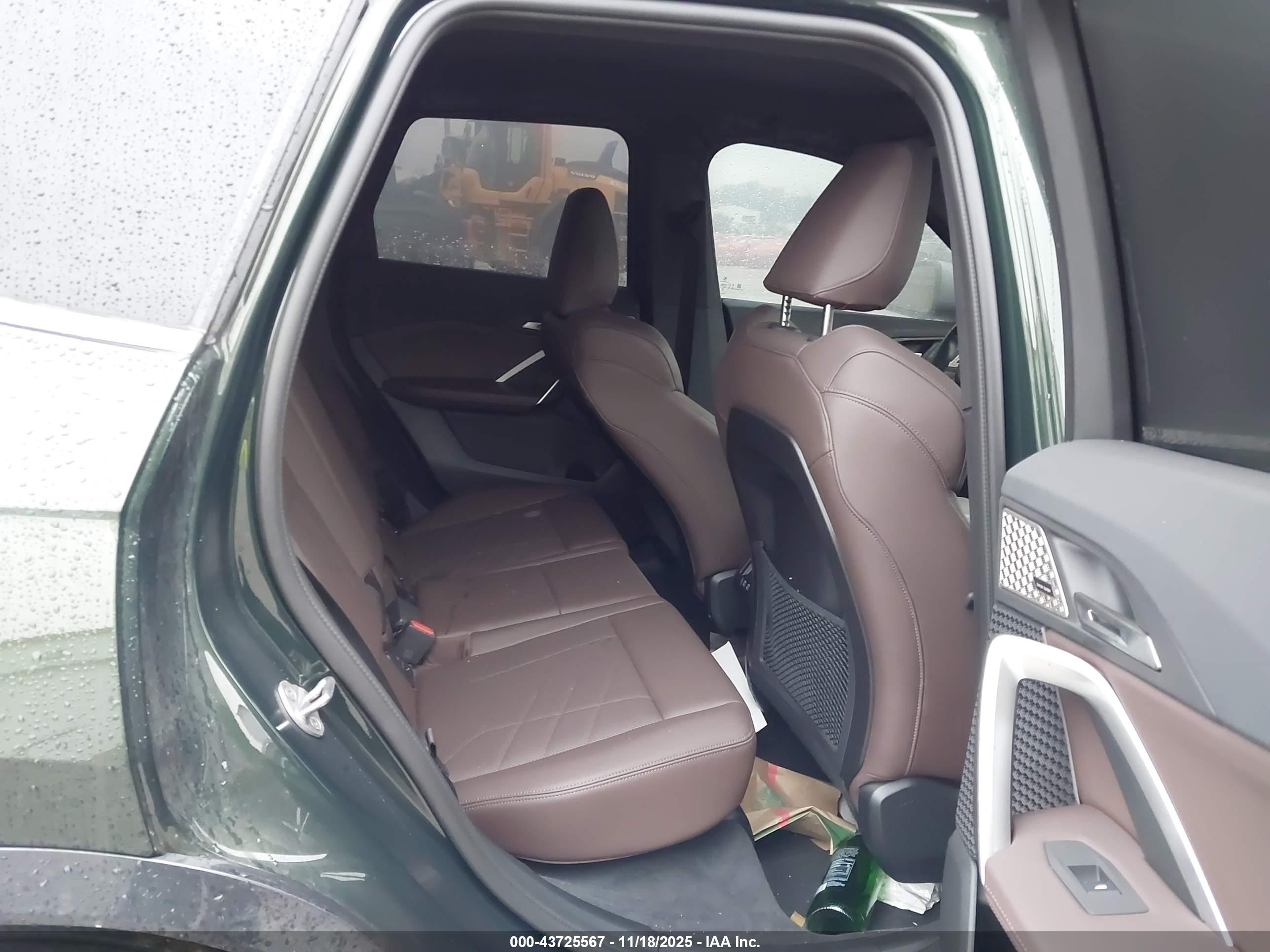 BMW X1 image 8