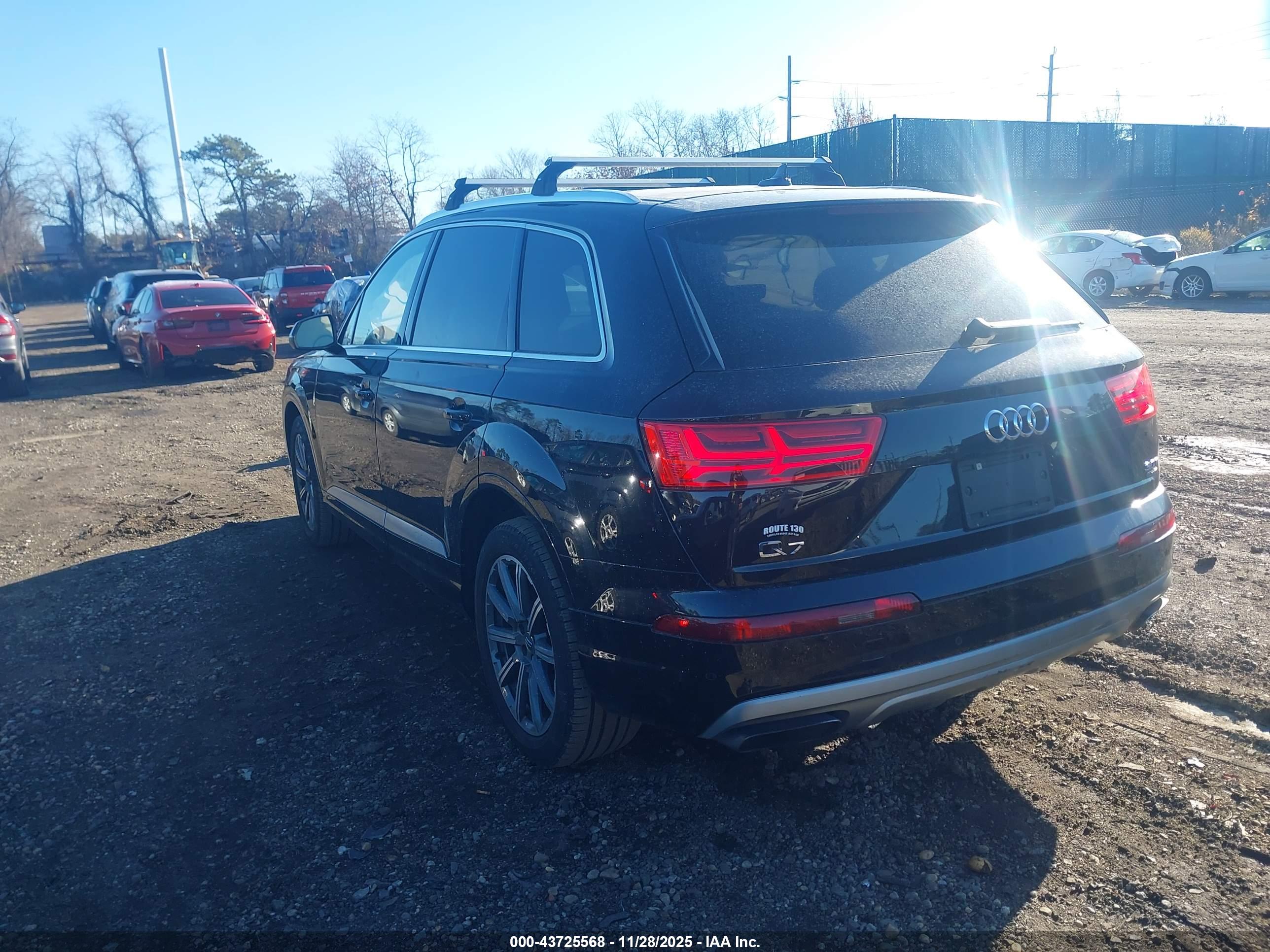 AUDI Q7 image 3