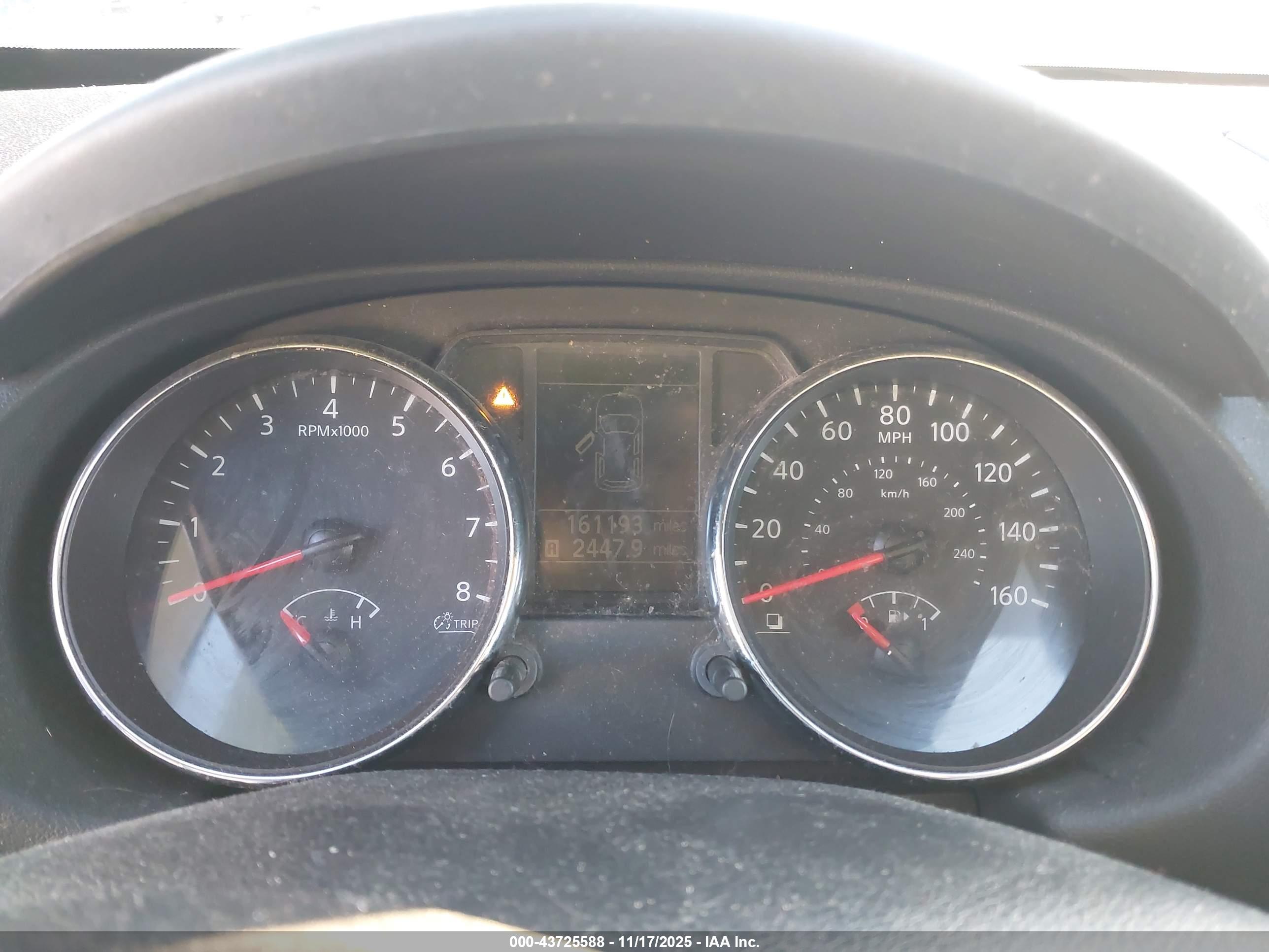 NISSAN ROGUE image 7