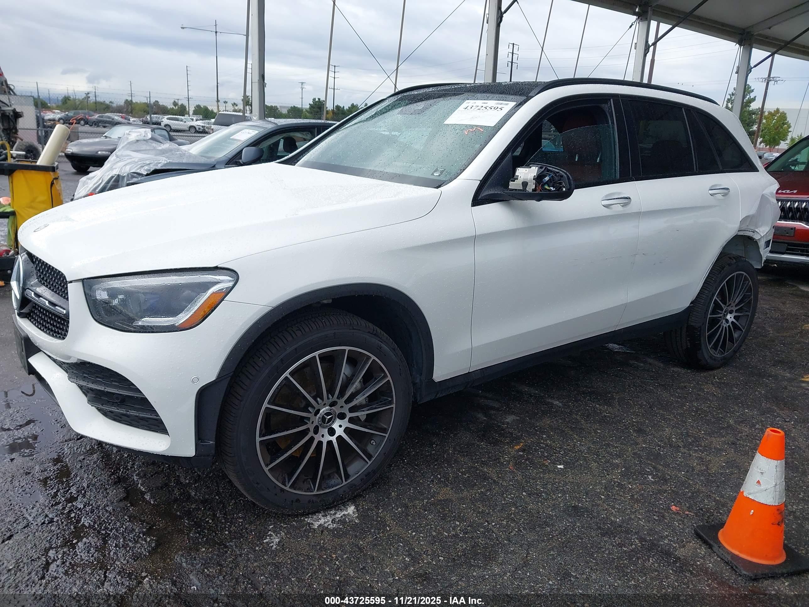 MERCEDES-BENZ GLC image 2