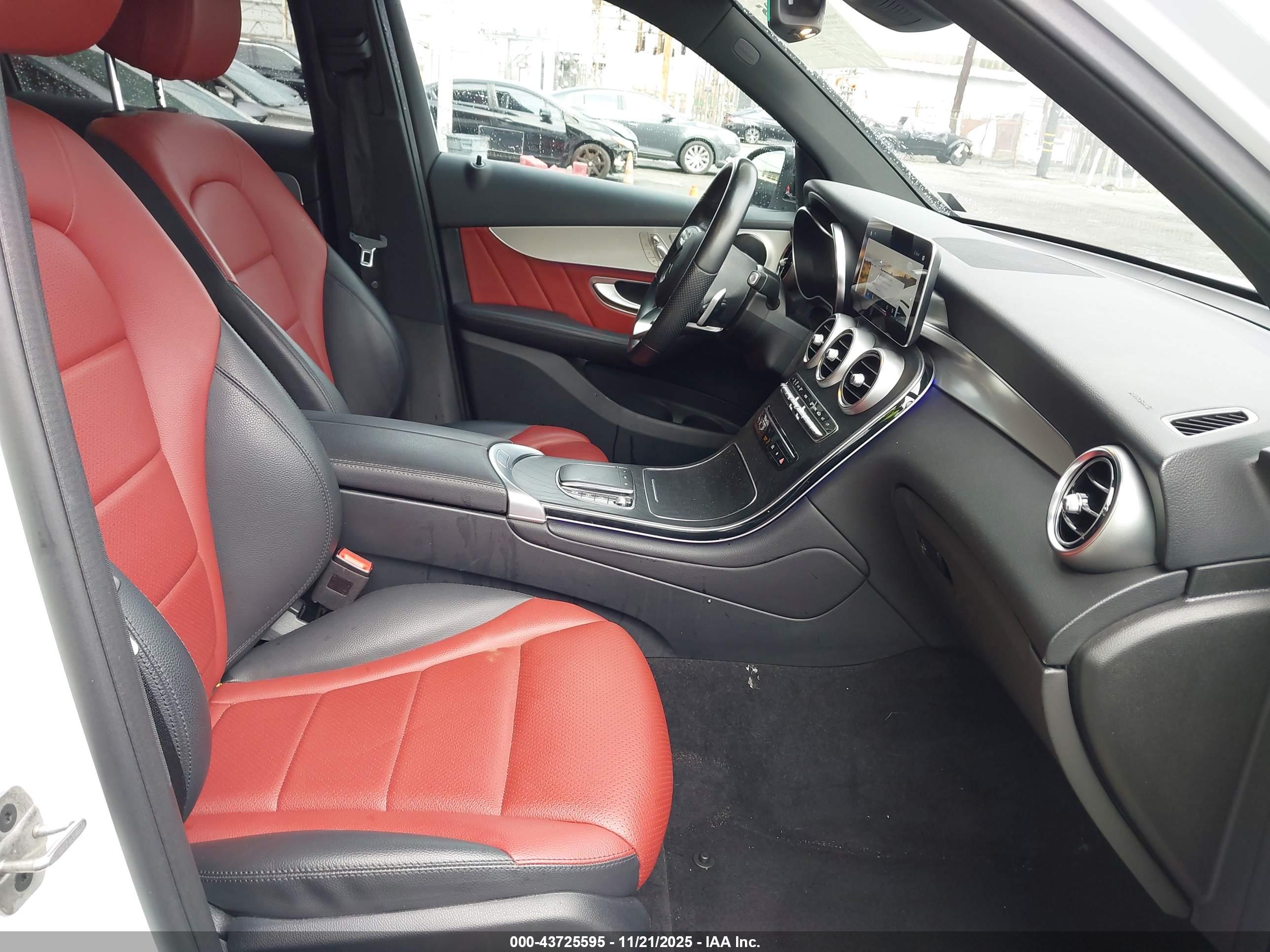 MERCEDES-BENZ GLC image 5