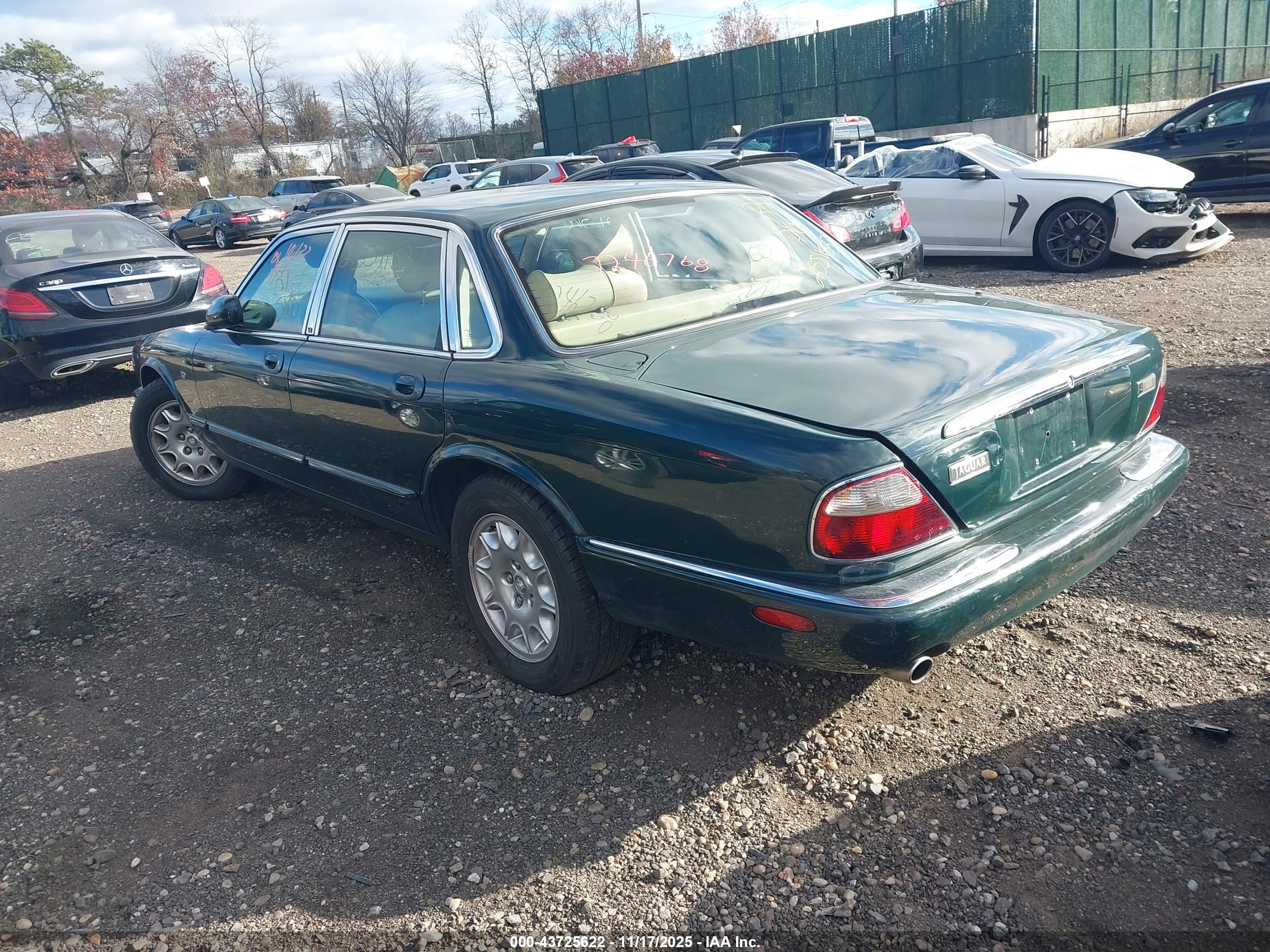 JAGUAR XJ8 image 3