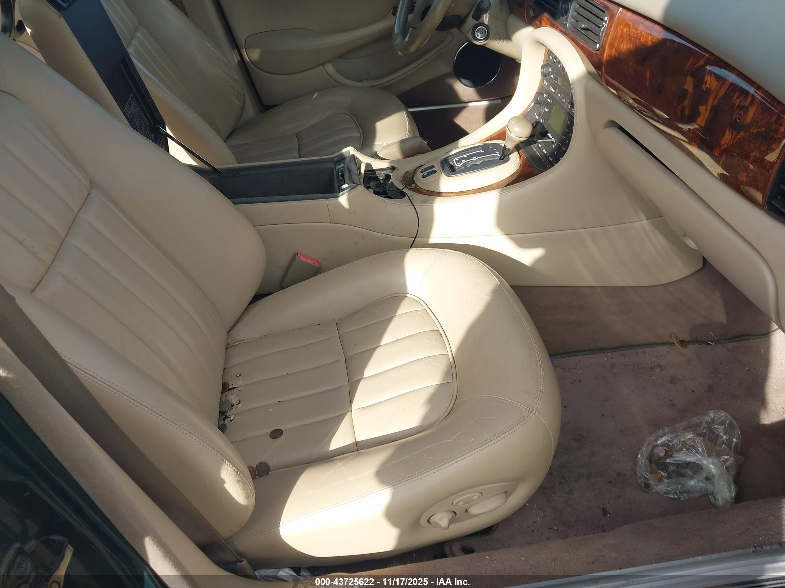 JAGUAR XJ8 image 5