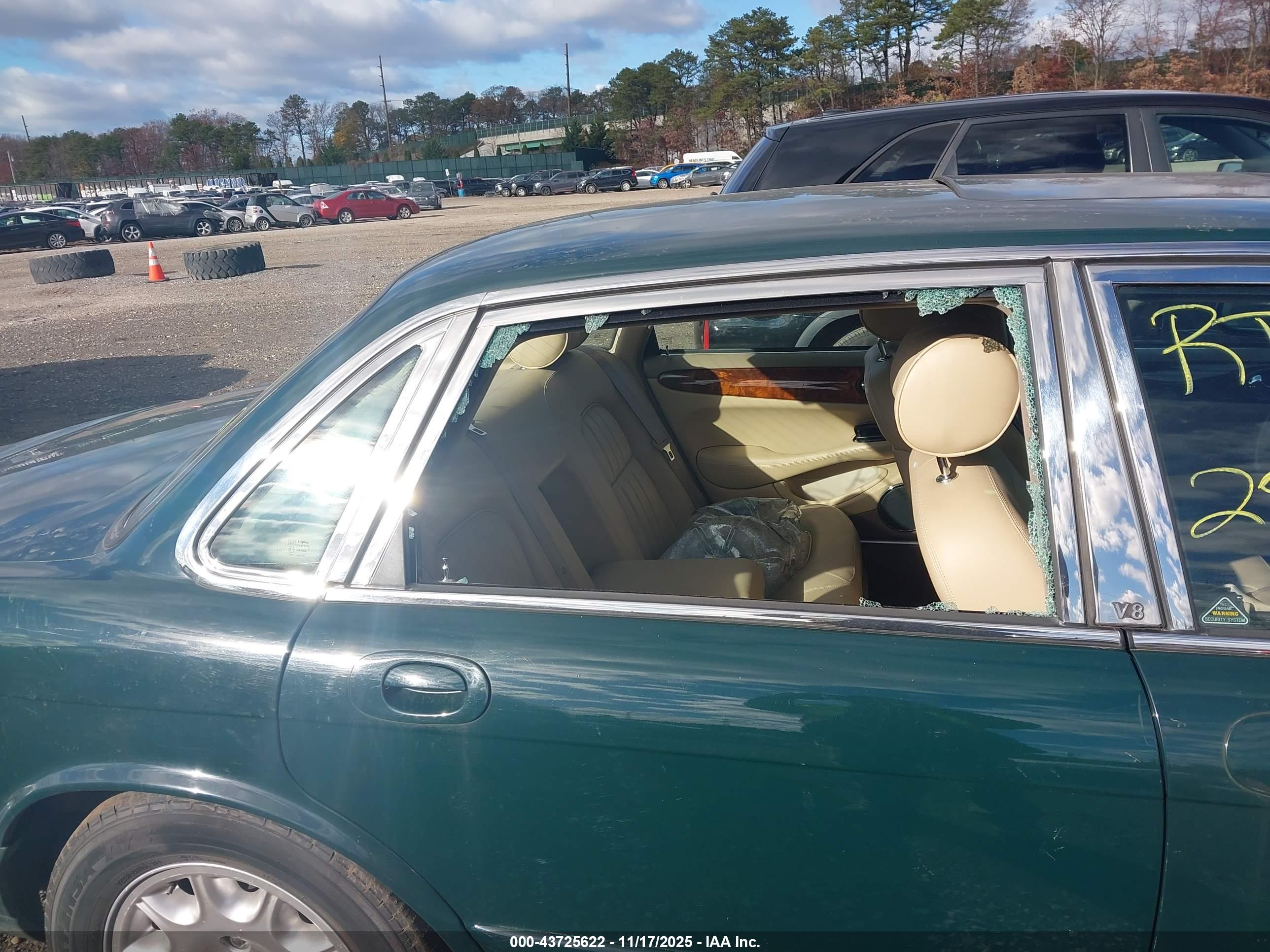 JAGUAR XJ8 image 6