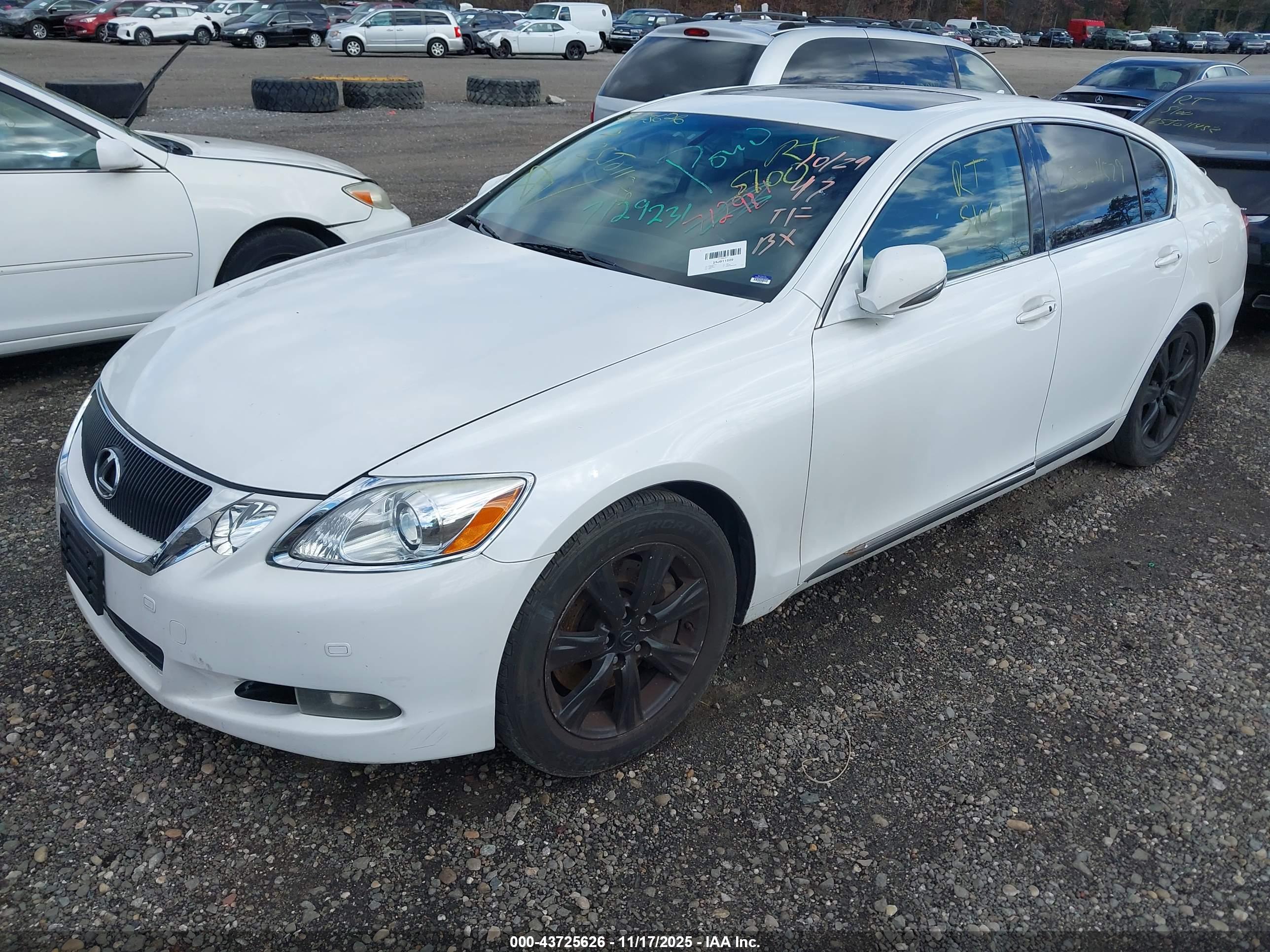 LEXUS GS image 2