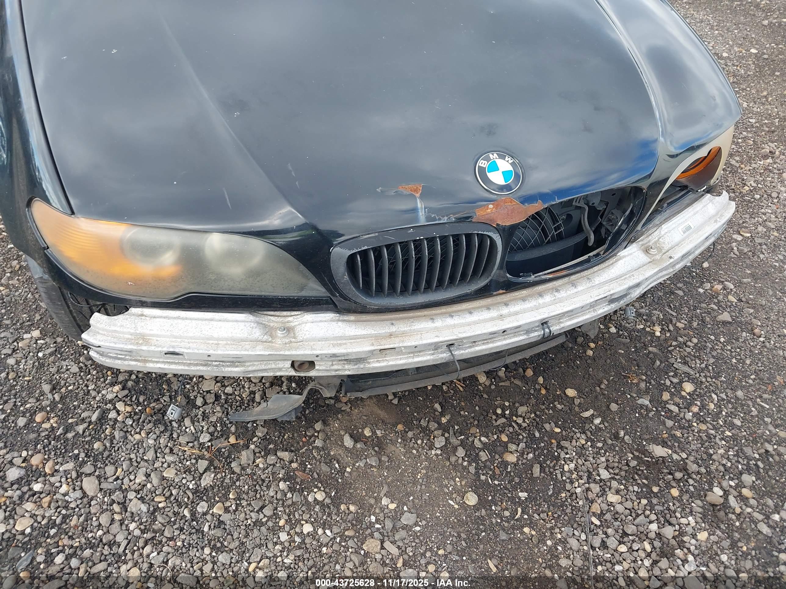 BMW 330CI image 6