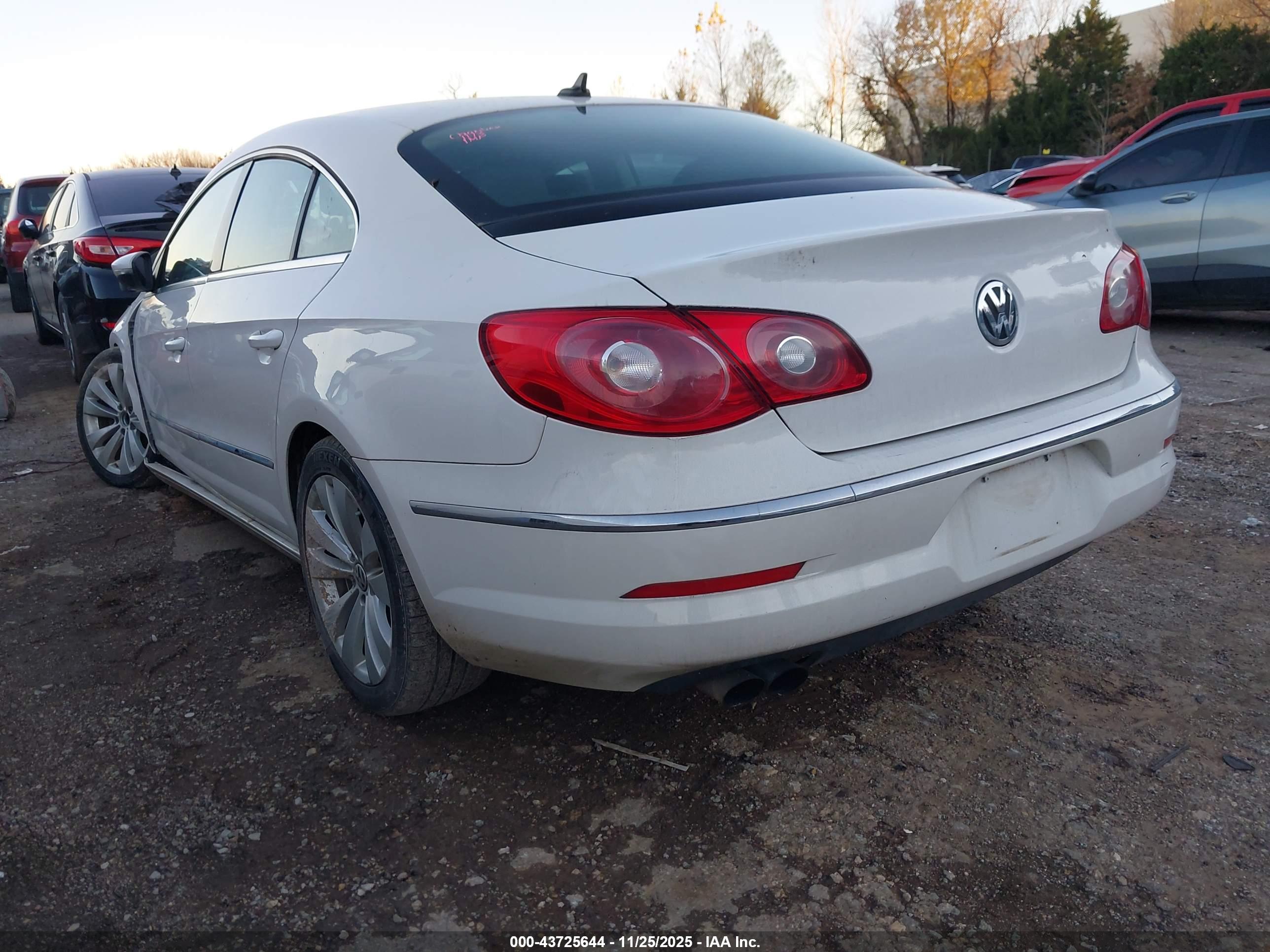 VOLKSWAGEN CC image 3