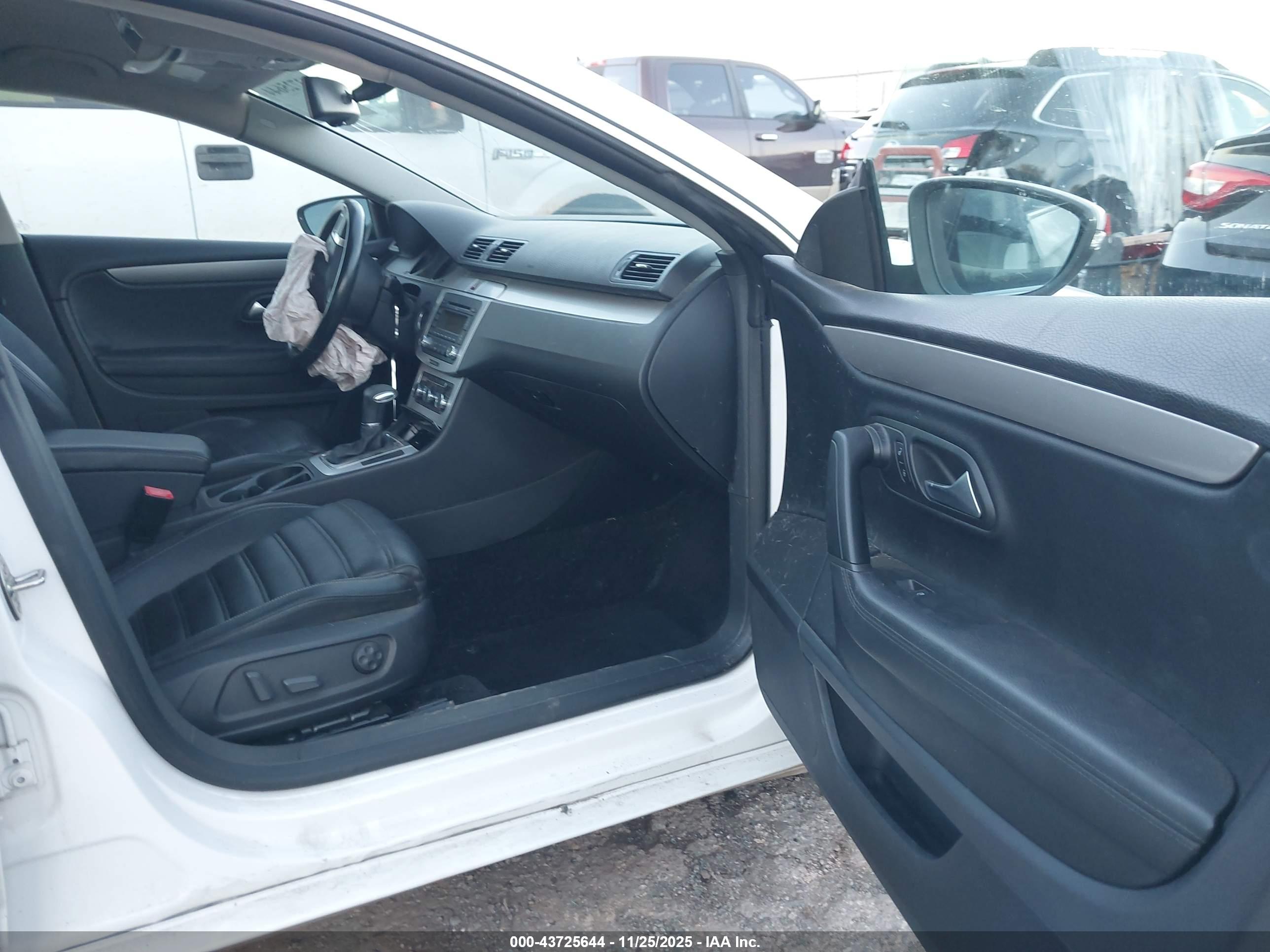 VOLKSWAGEN CC image 5