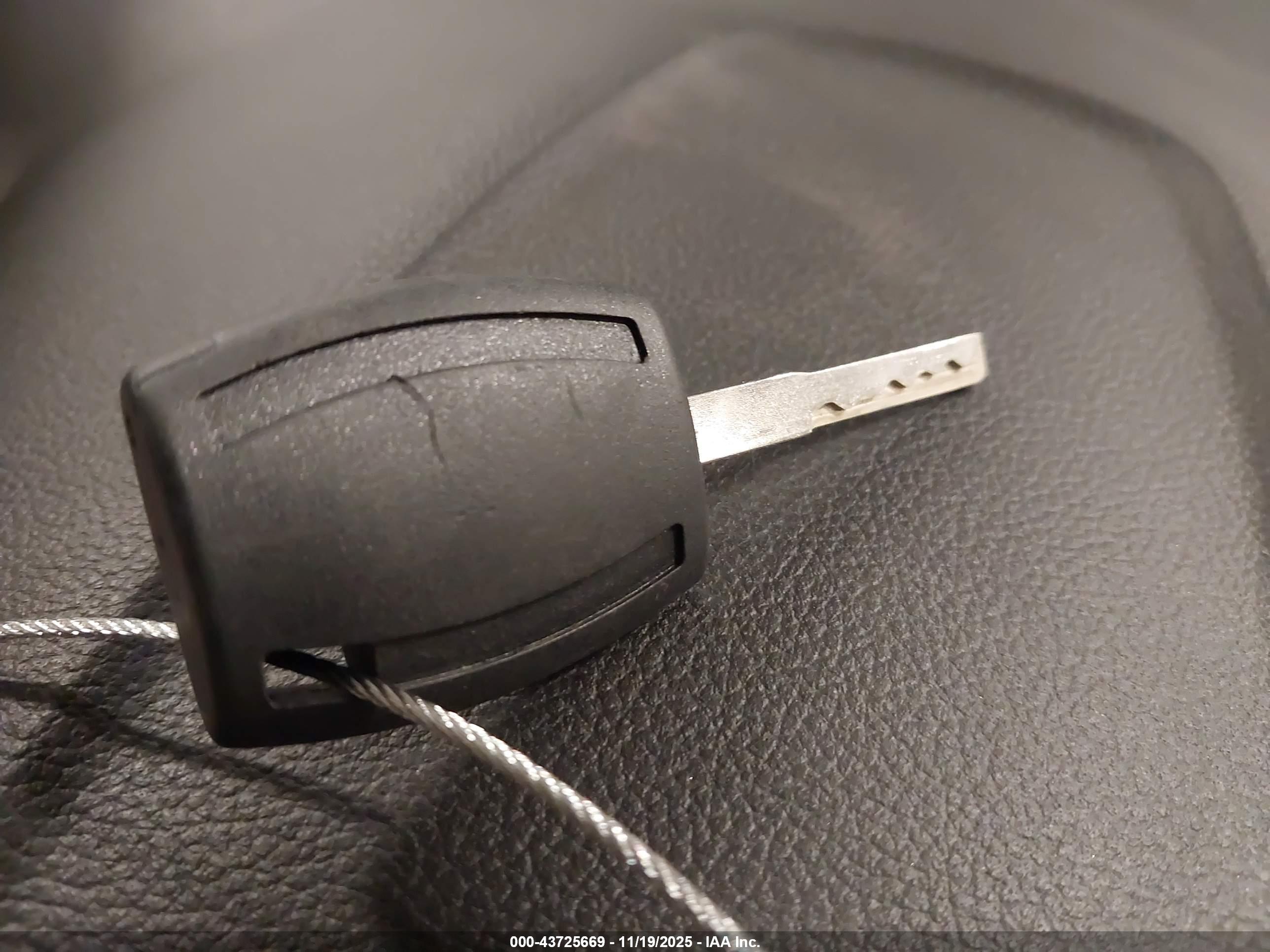 FORD ESCAPE image 11