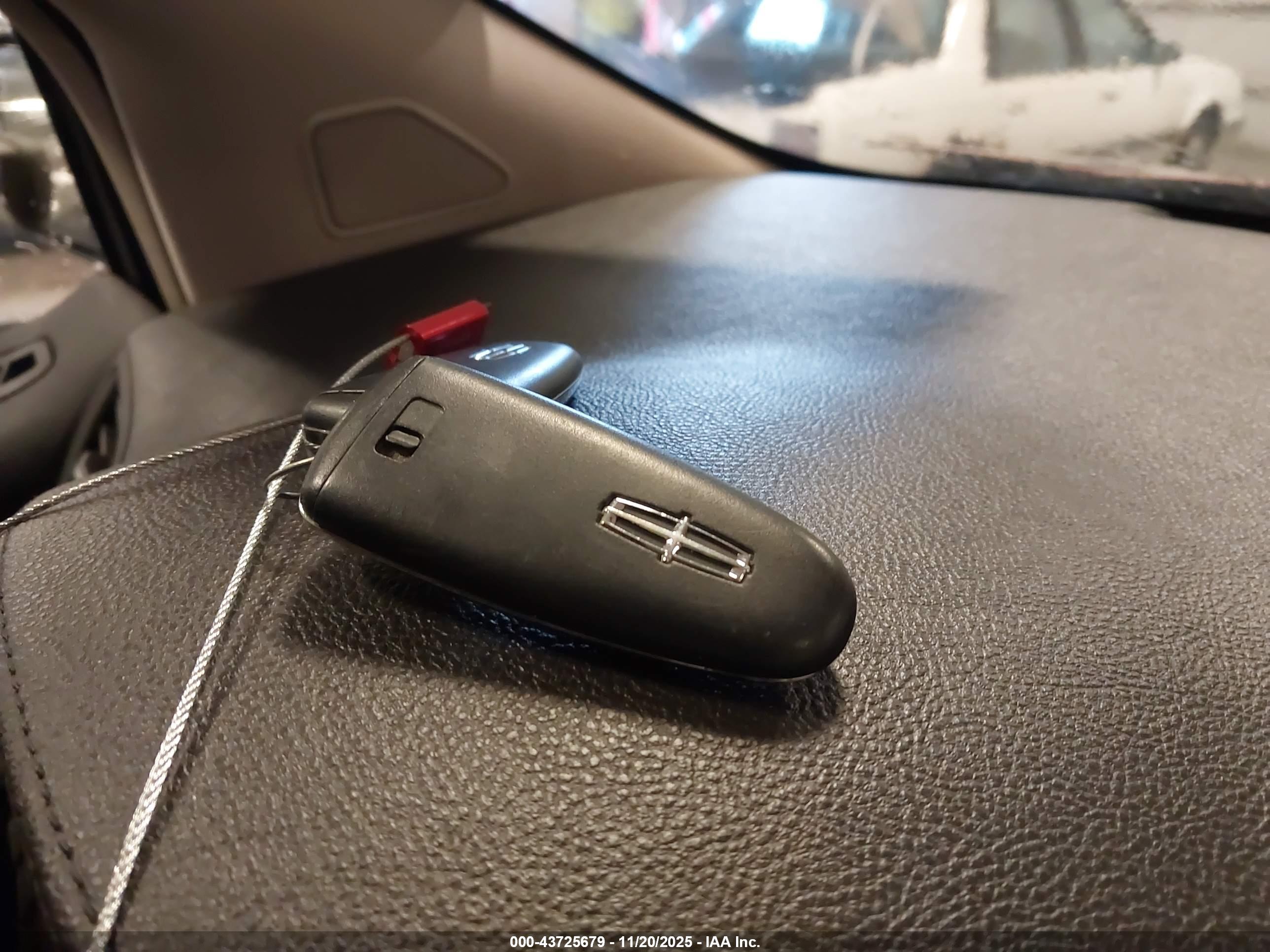 LINCOLN MKX image 11